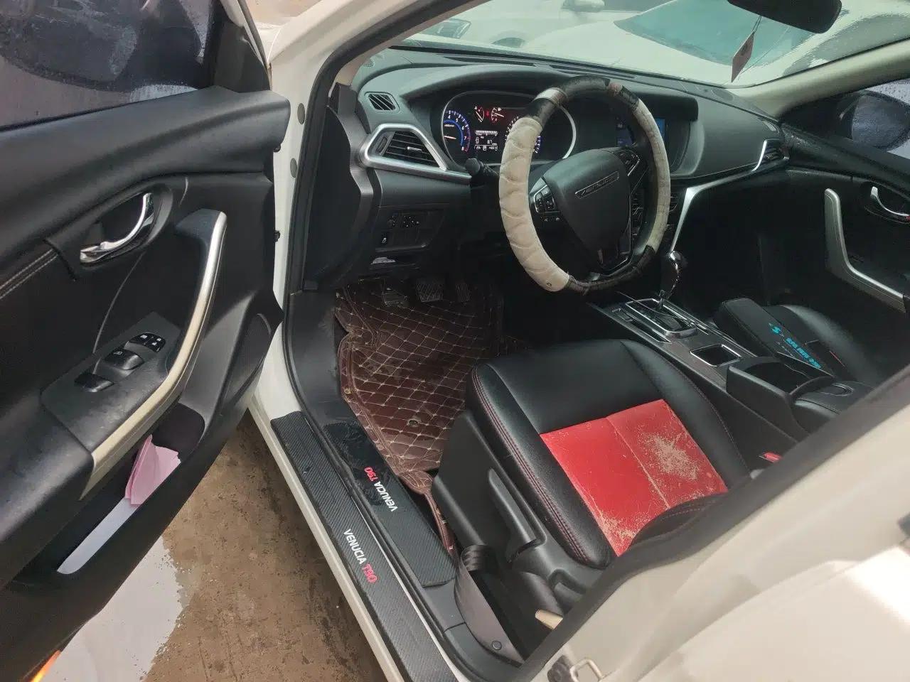 Venucia T90 2018 2.0L CVT Smart Connect Fashion Edition China V Standard — миниатюра 17