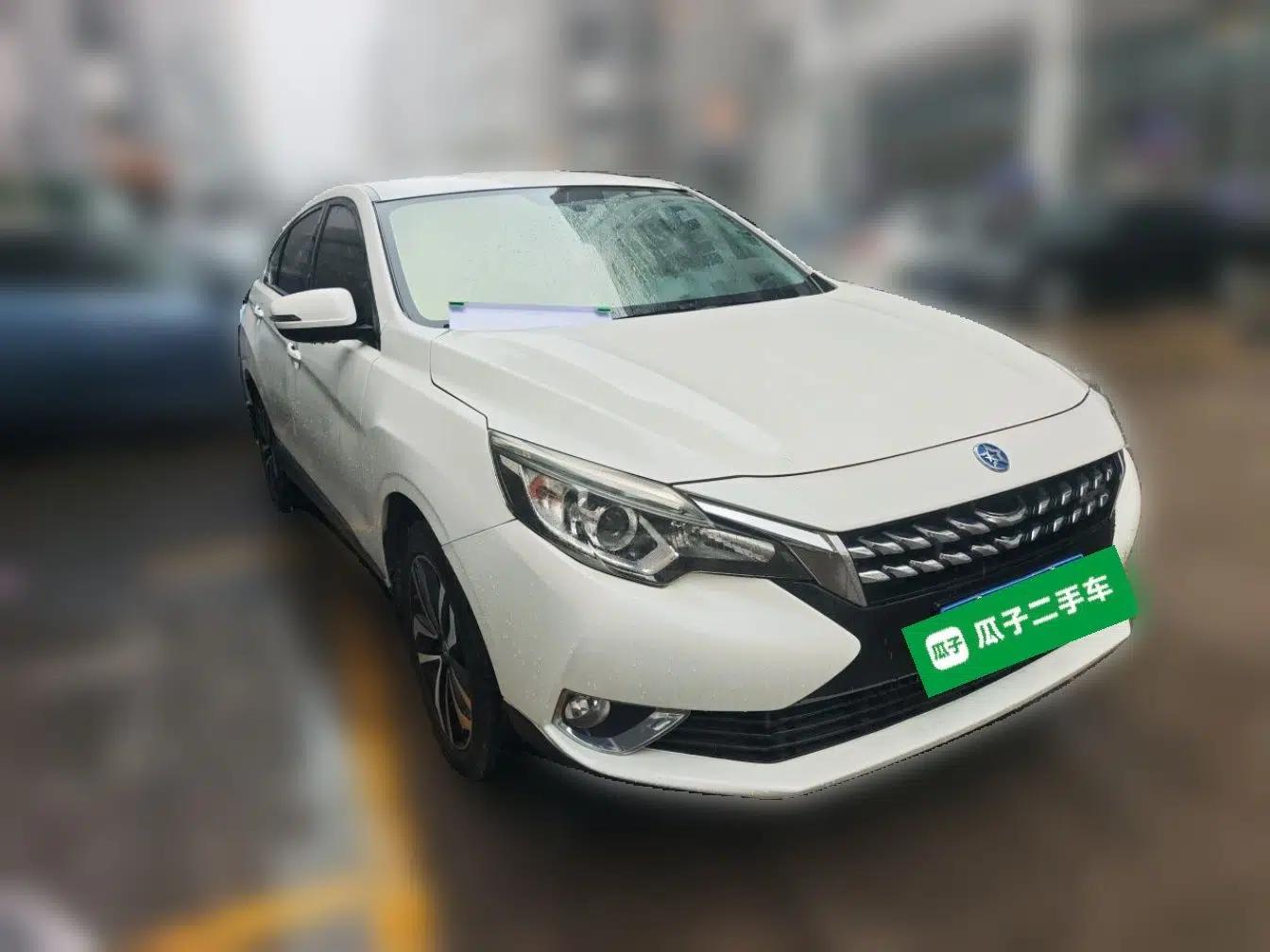 Venucia T90 2018 2.0L CVT Smart Connect Fashion Edition China V Standard — миниатюра 3