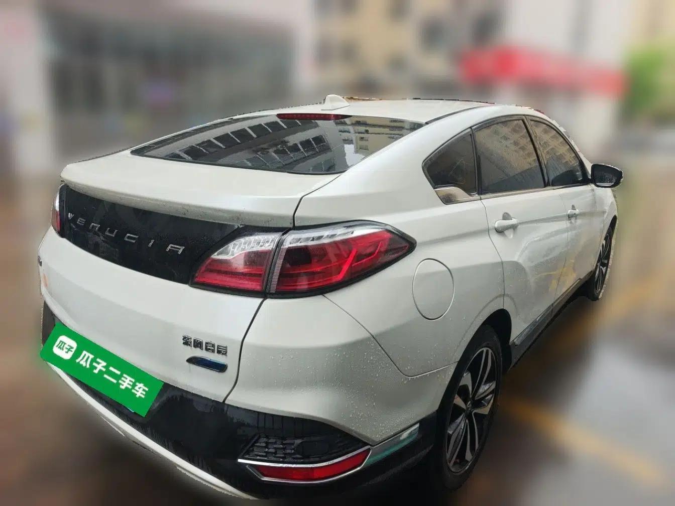 Venucia T90 2018 2.0L CVT Smart Connect Fashion Edition China V Standard — миниатюра 6