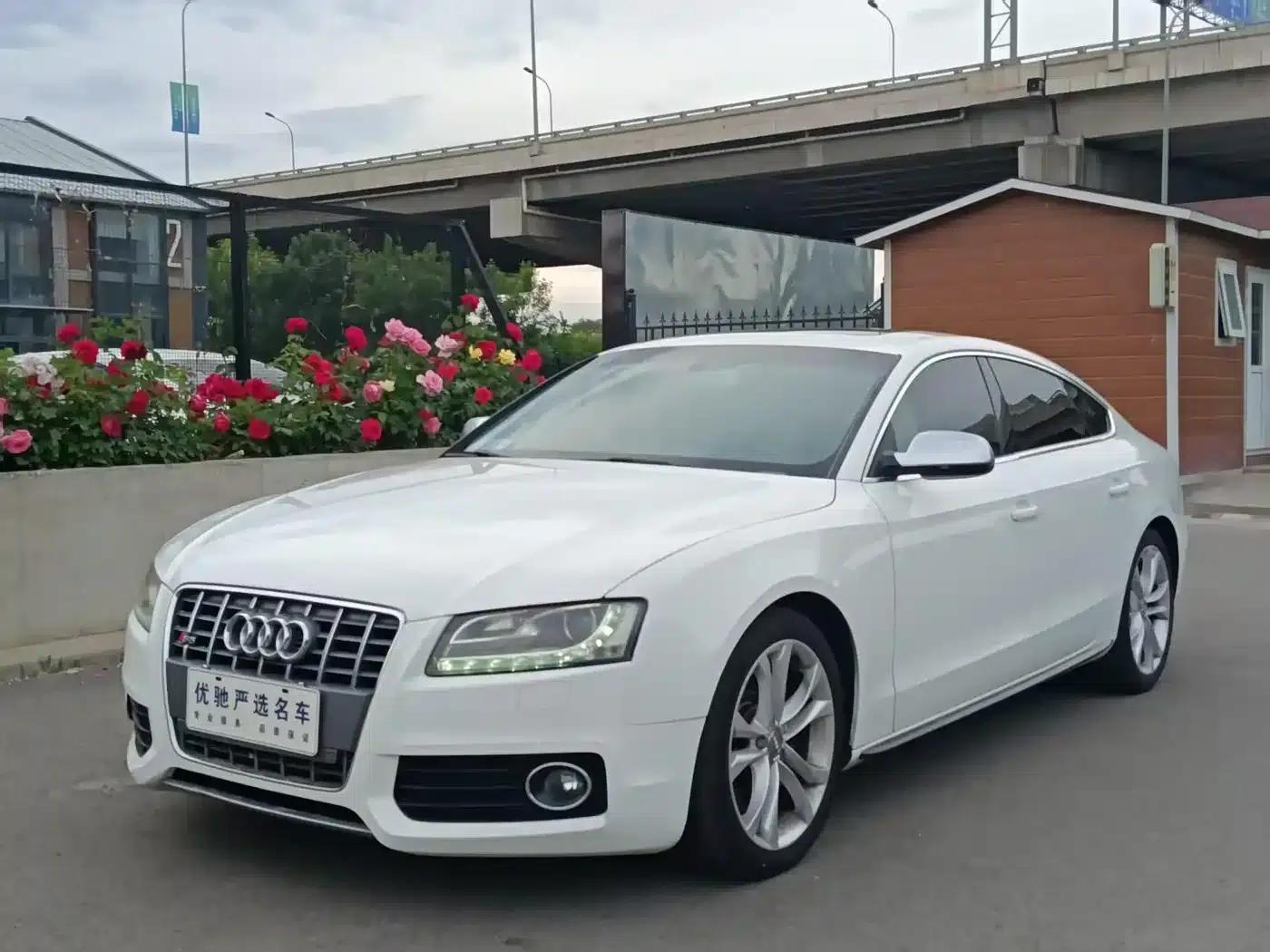2012 Audi S5 3.0T Sportback — миниатюра 1