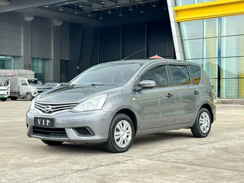 Nissan Livina 2015 1.6XE CVT Comfort Edition — миниатюра 1