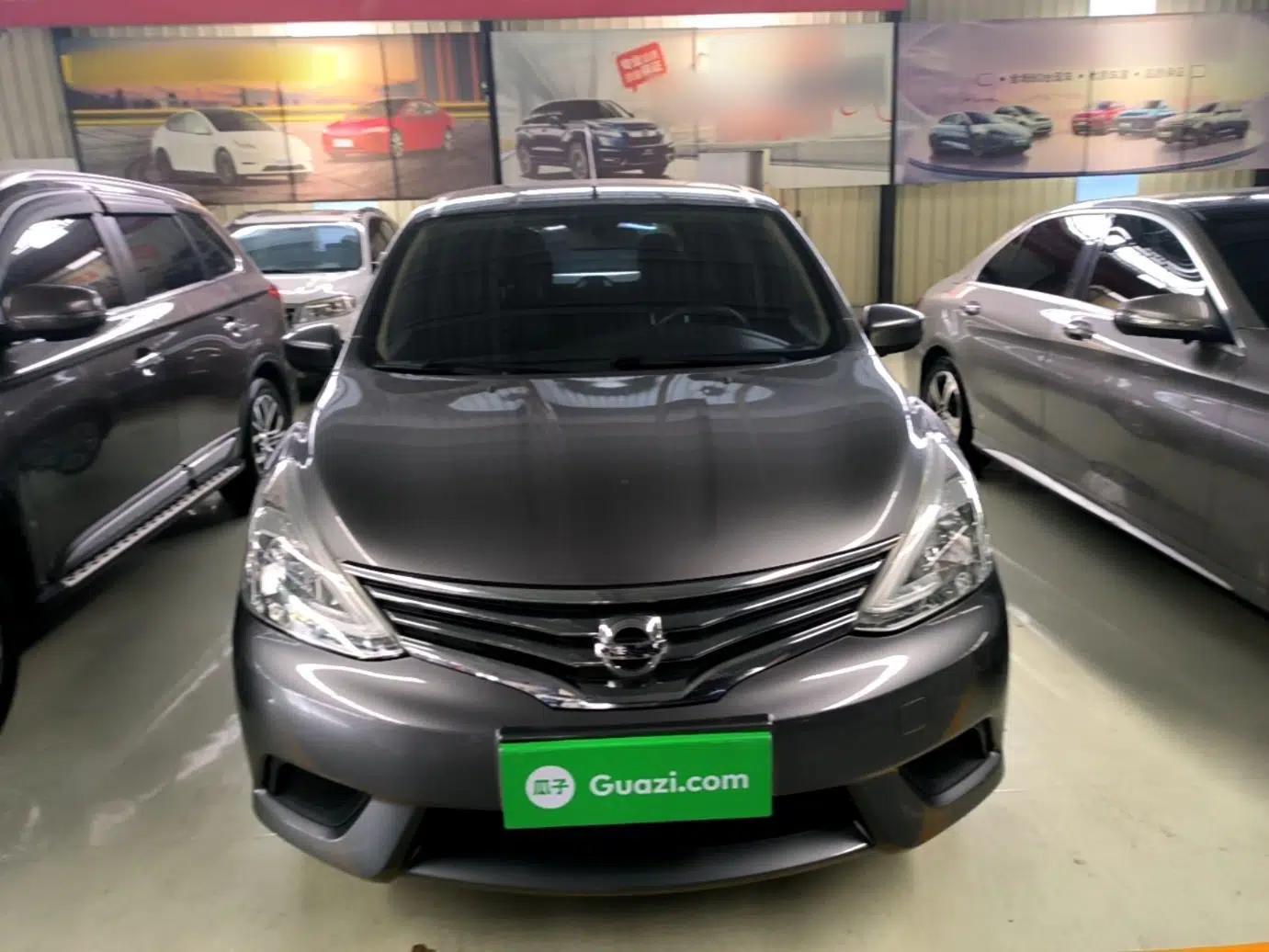 Nissan Livina 2015 1.6XE CVT Comfort Edition — миниатюра 2