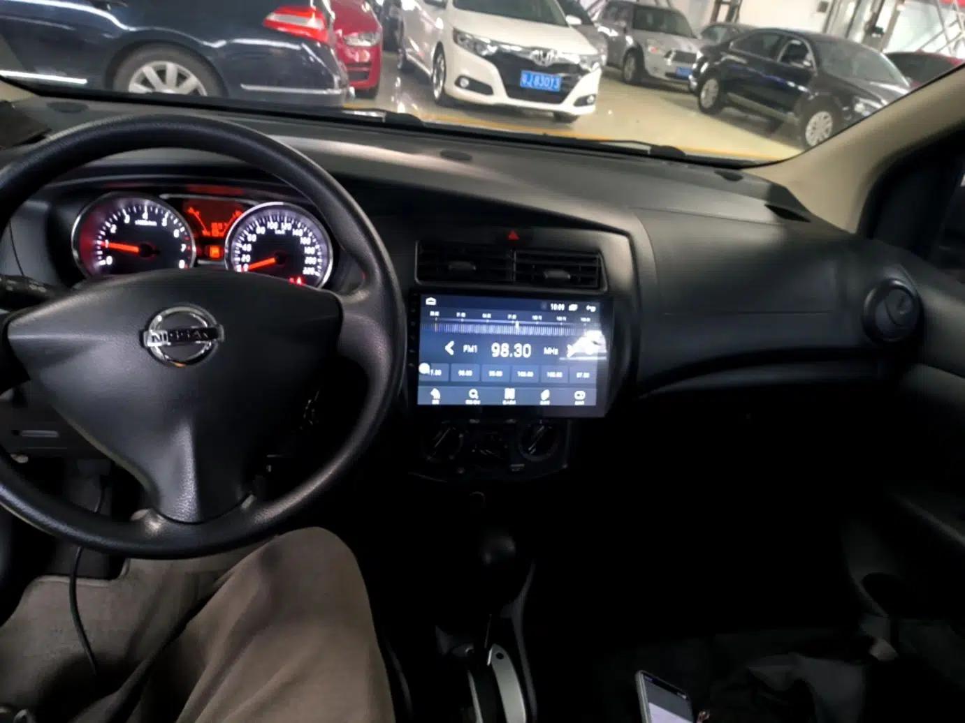Nissan Livina 2015 1.6XE CVT Comfort Edition — миниатюра 12
