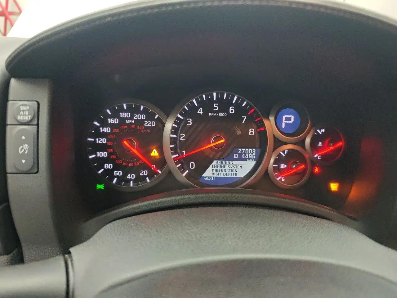 Nissan GT-R  — миниатюра 12