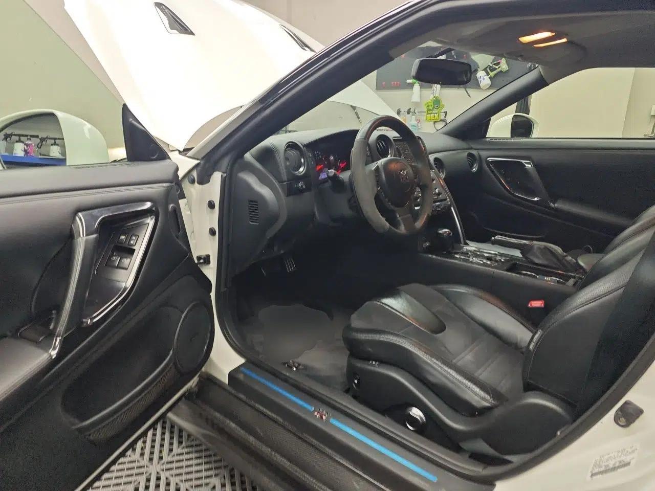 Nissan GT-R  — миниатюра 17
