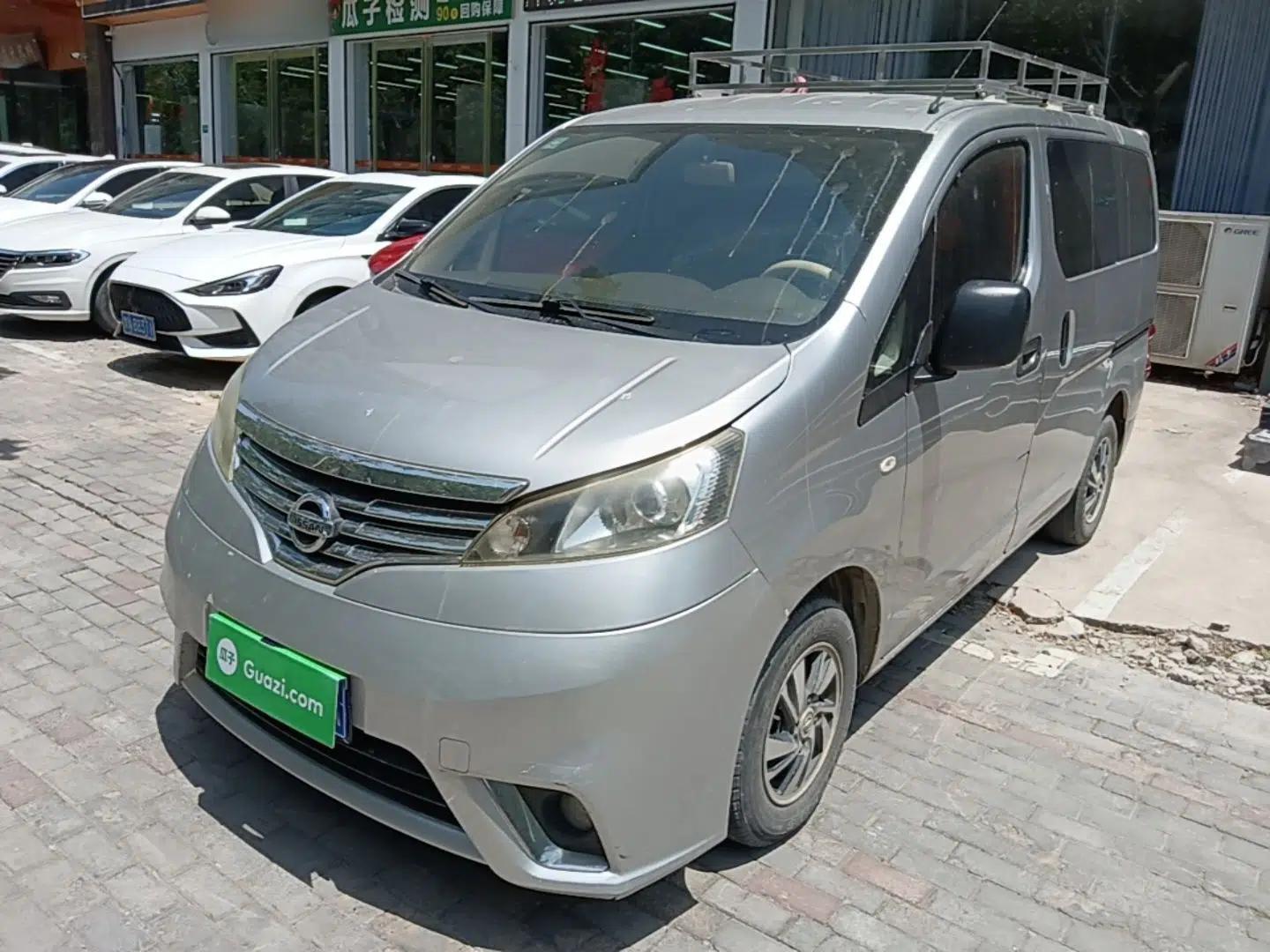 Nissan NV200 2016 Revised Version 1.6L CVT Luxury Edition — миниатюра 1