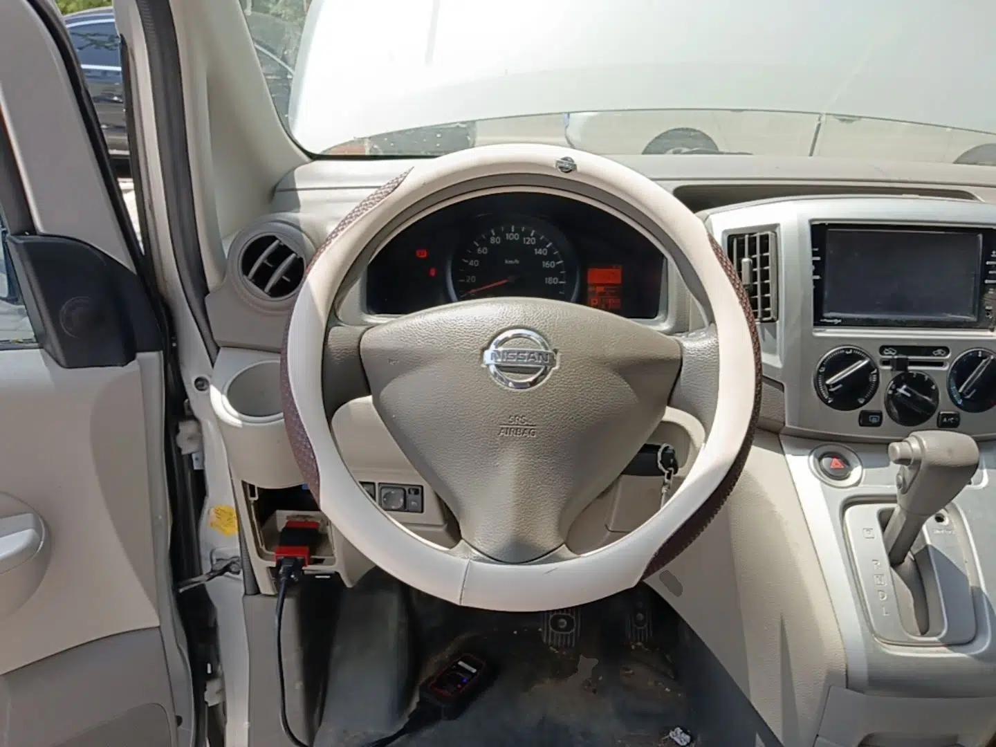 Nissan NV200 2016 Revised Version 1.6L CVT Luxury Edition — миниатюра 14