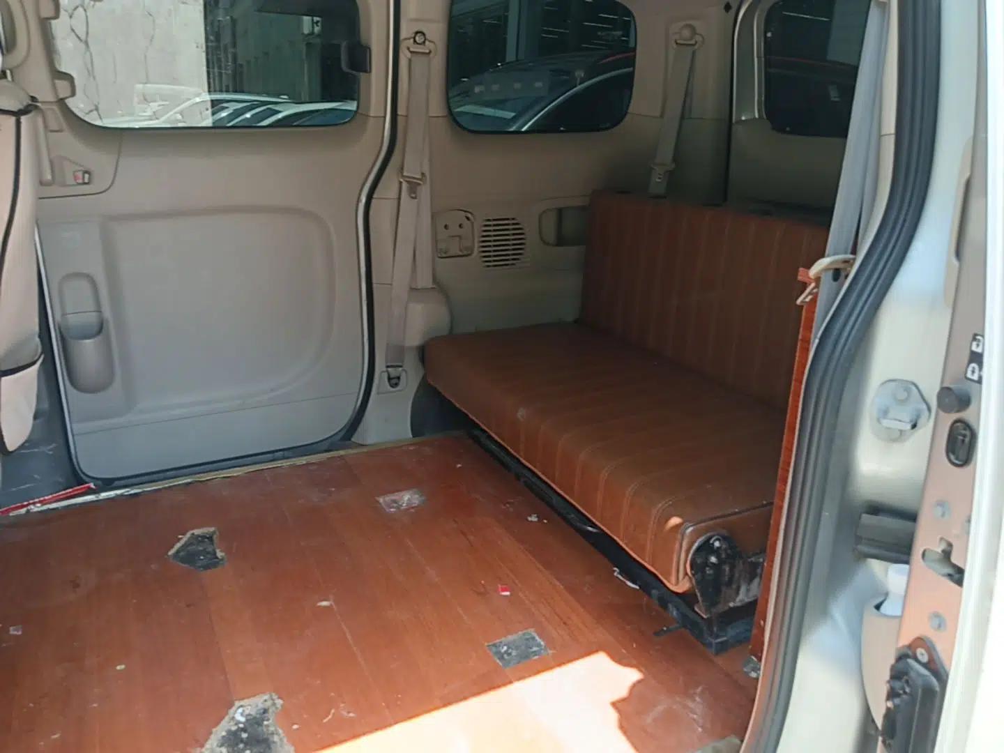 Nissan NV200 2016 Revised Version 1.6L CVT Luxury Edition — миниатюра 20