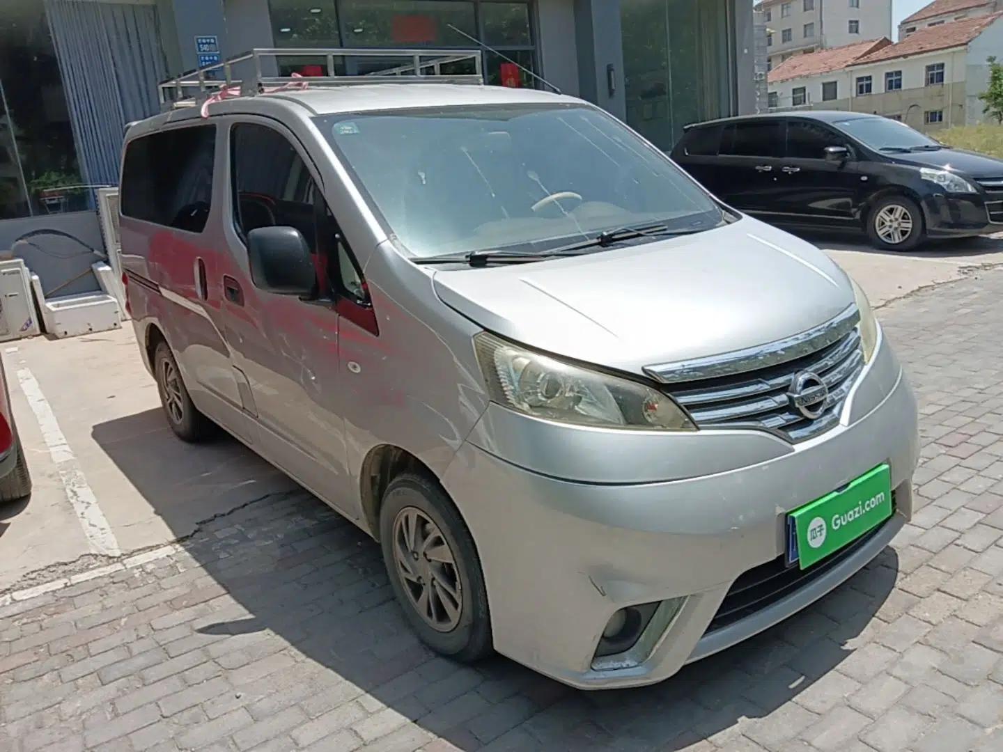 Nissan NV200 2016 Revised Version 1.6L CVT Luxury Edition — миниатюра 3