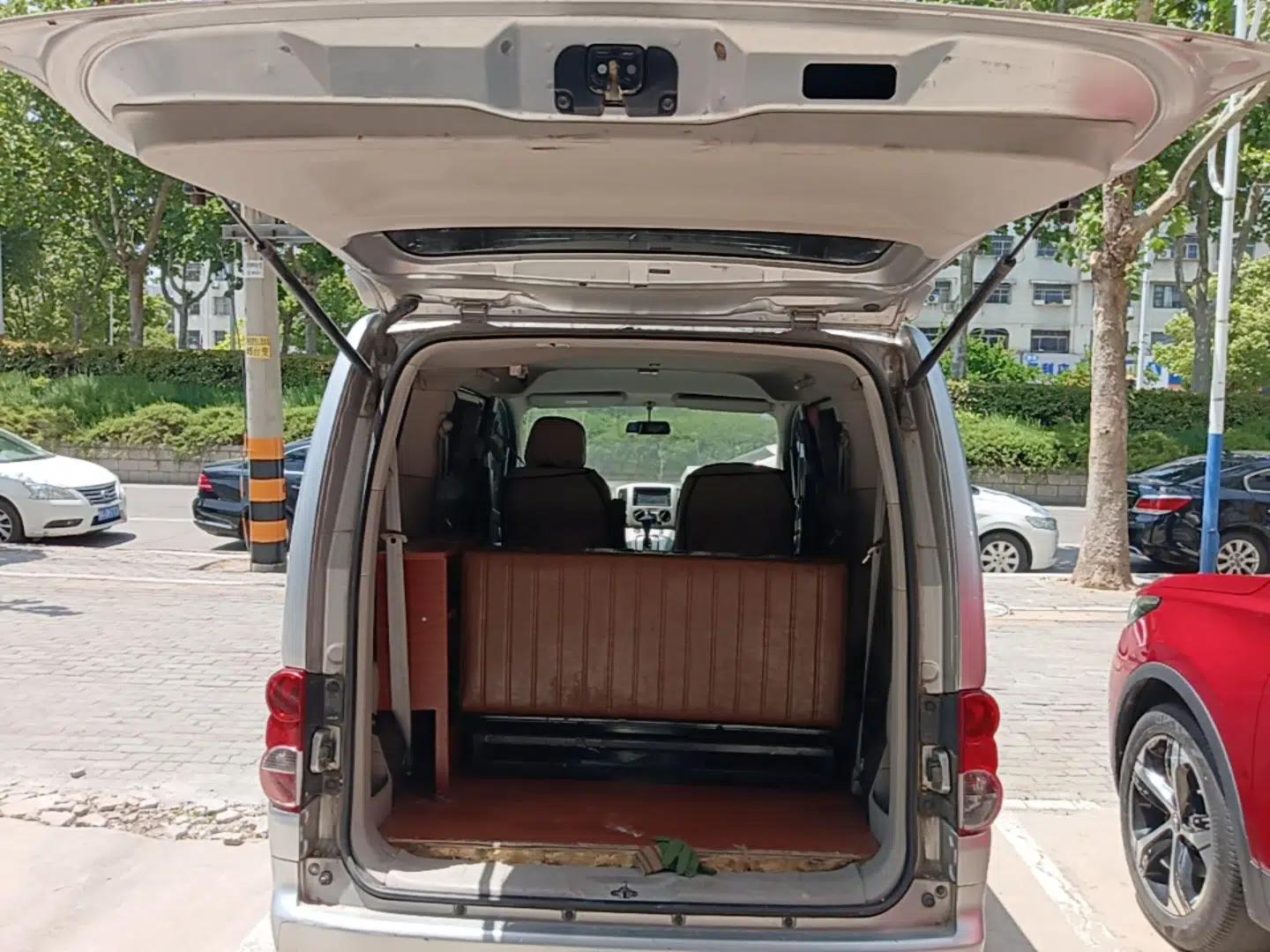 Nissan NV200 2016 Revised Version 1.6L CVT Luxury Edition — миниатюра 22