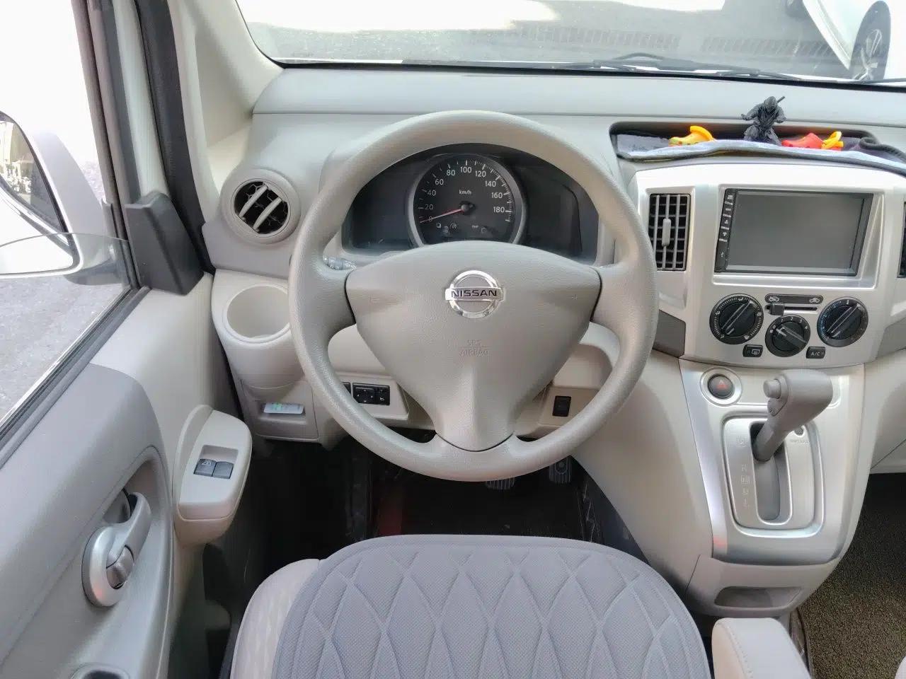 Nissan NV200 2018 1.6L CVT Luxury Model — миниатюра 11