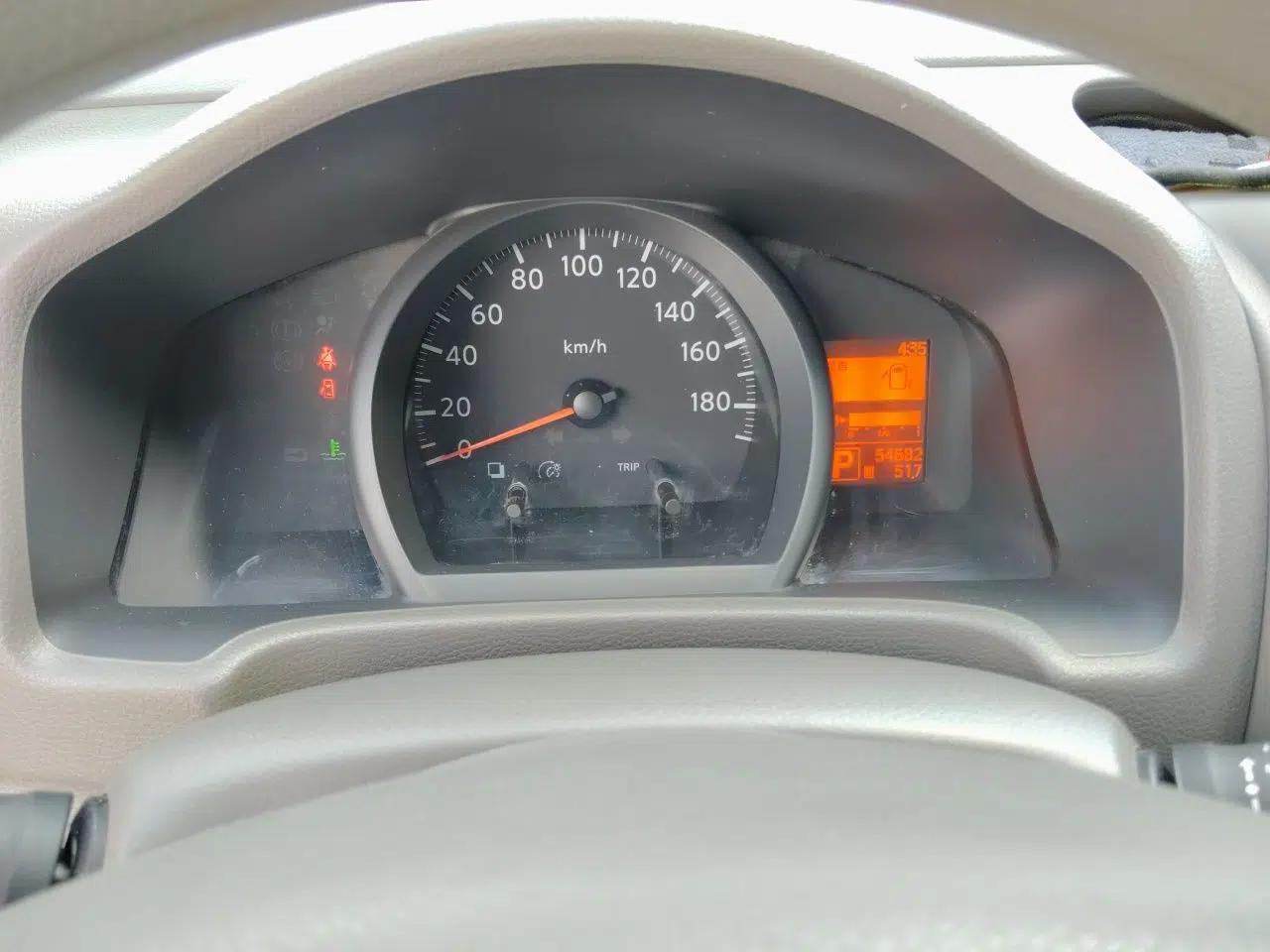 Nissan NV200 2018 1.6L CVT Luxury Model — миниатюра 12