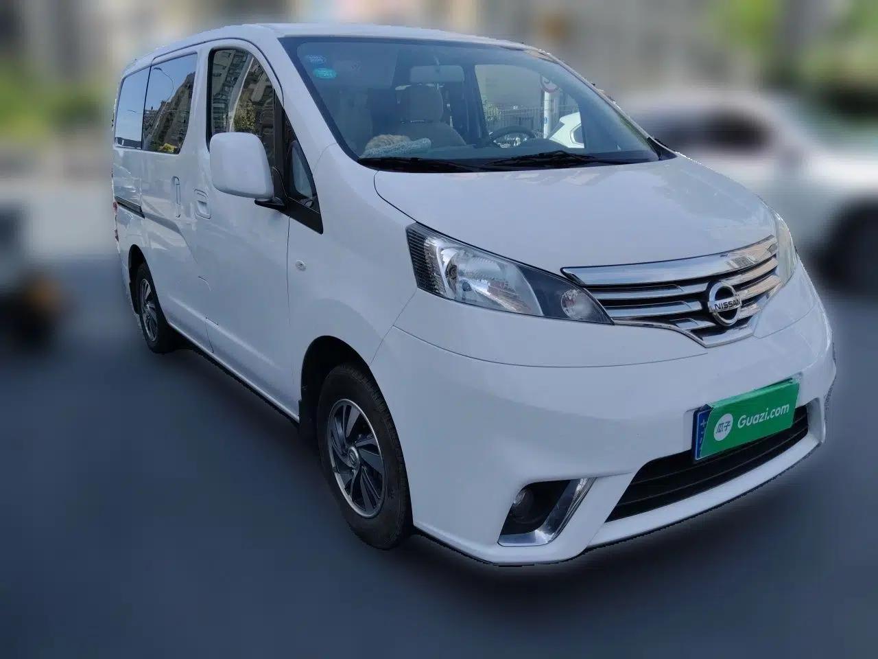 Nissan NV200 2018 1.6L CVT Luxury Model — миниатюра 3