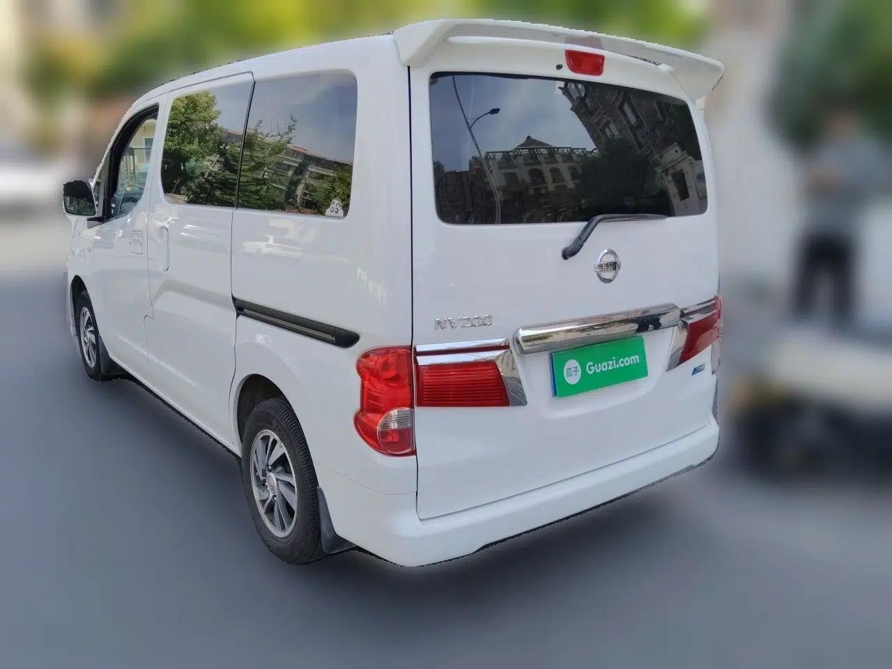 Nissan NV200 2018 1.6L CVT Luxury Model — миниатюра 4