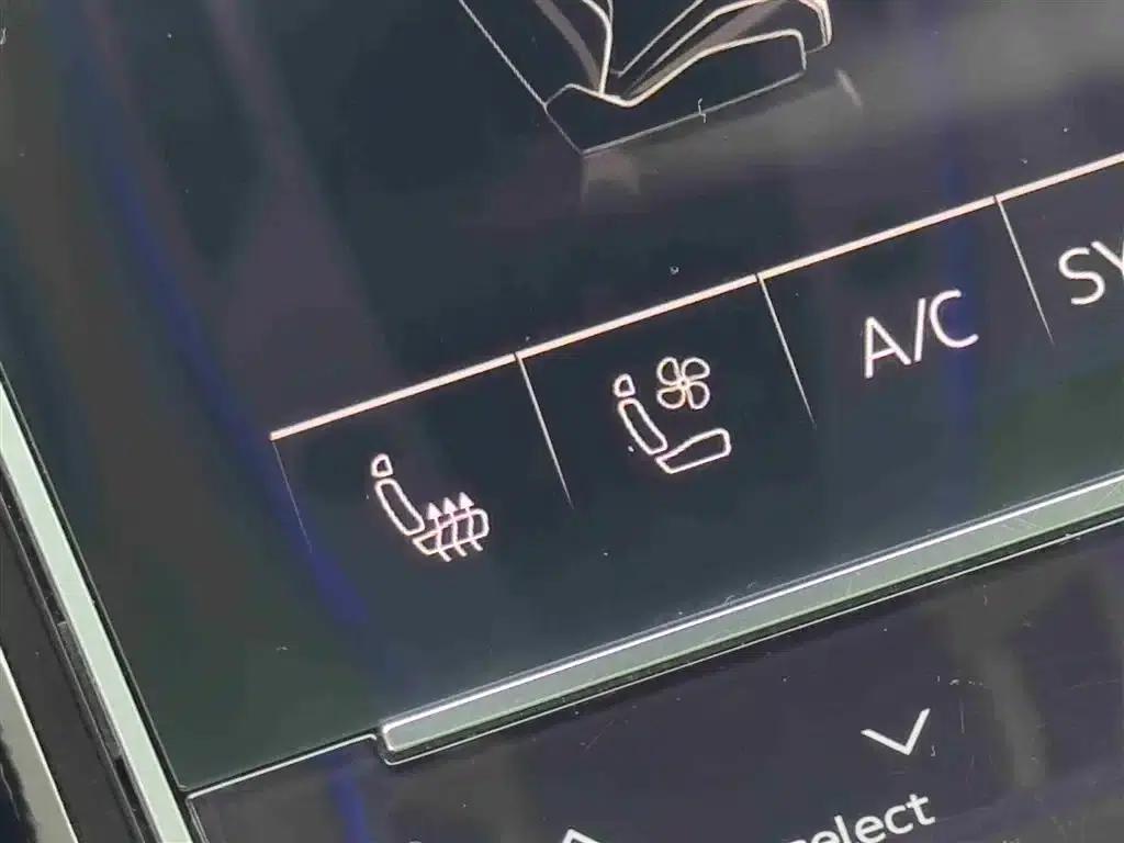 Audi A8 PHEV 2022 A8L 60 TFSIe quattro Collector's Edition — миниатюра 15