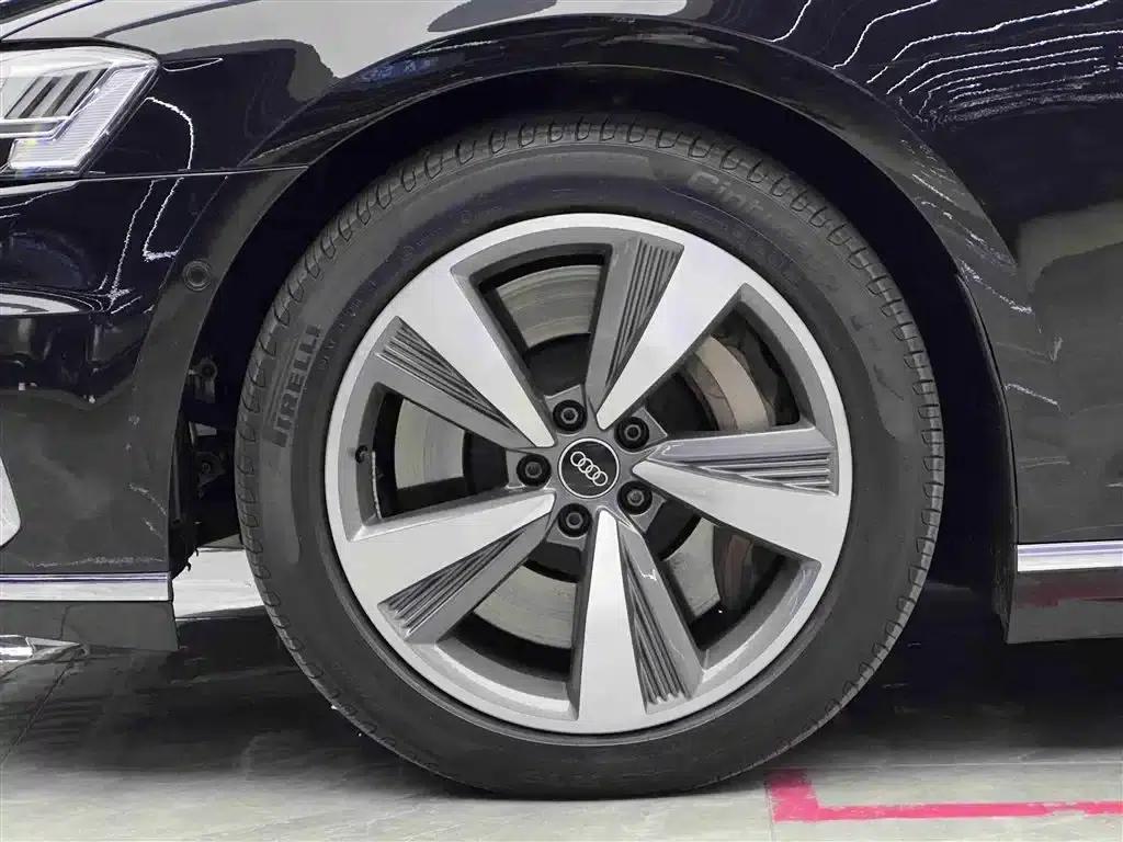 Audi A8 PHEV 2022 A8L 60 TFSIe quattro Collector's Edition — миниатюра 4