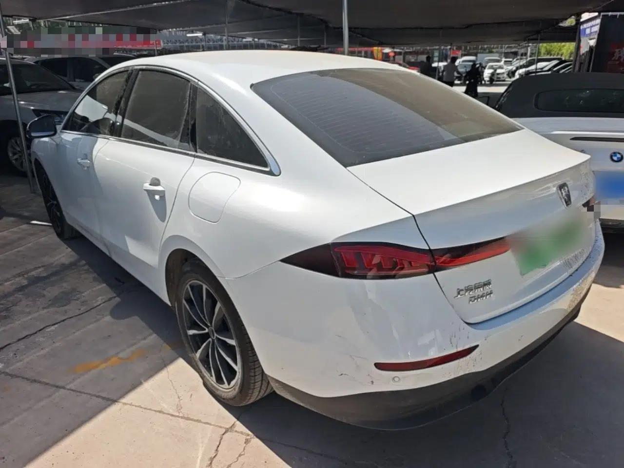 Roewe D7 2025 DMH 125km World Champion Edition — миниатюра 4
