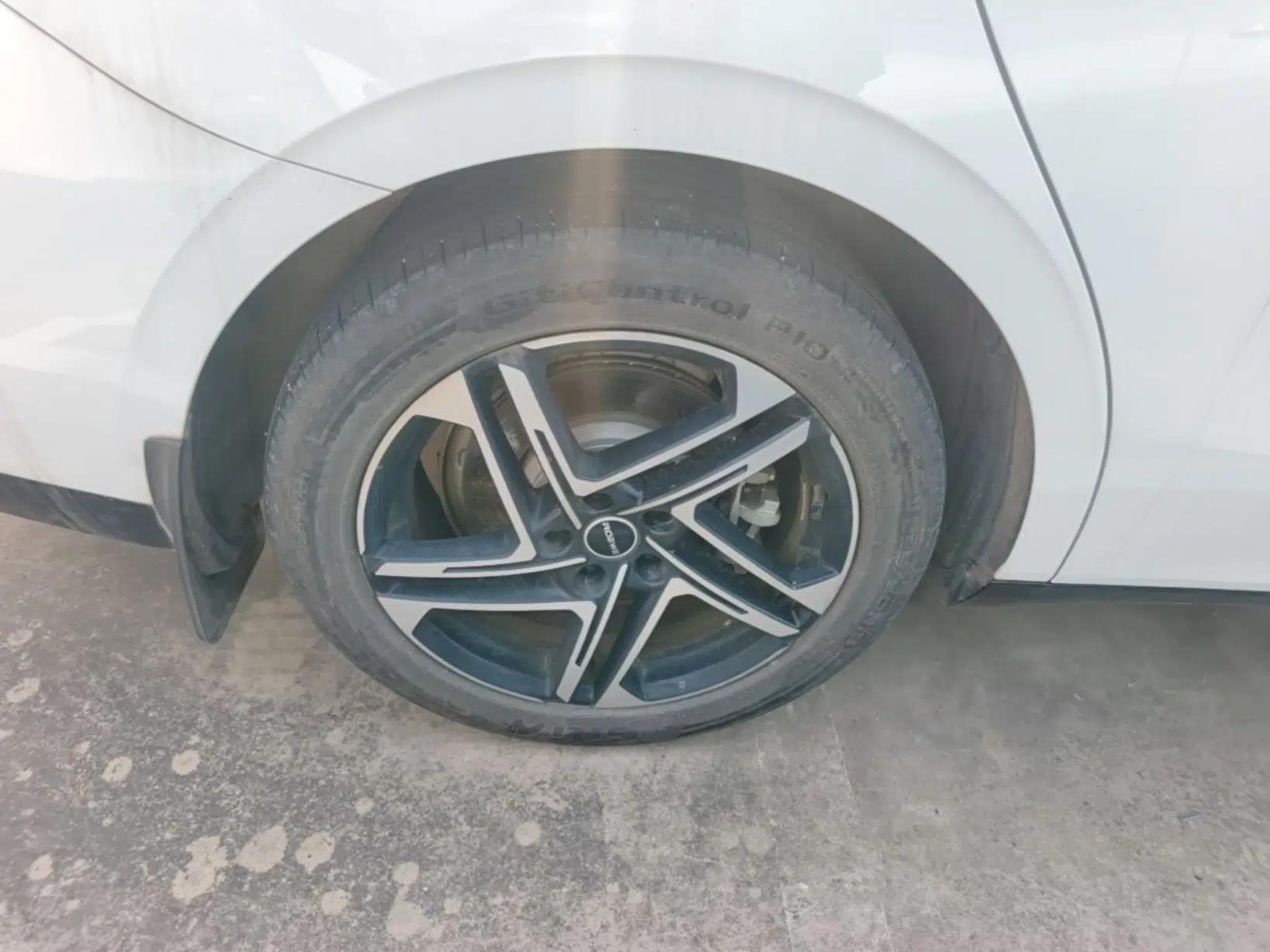 Roewe D7 2023 EV 510km Rear-Drive Flagship Edition — миниатюра 10