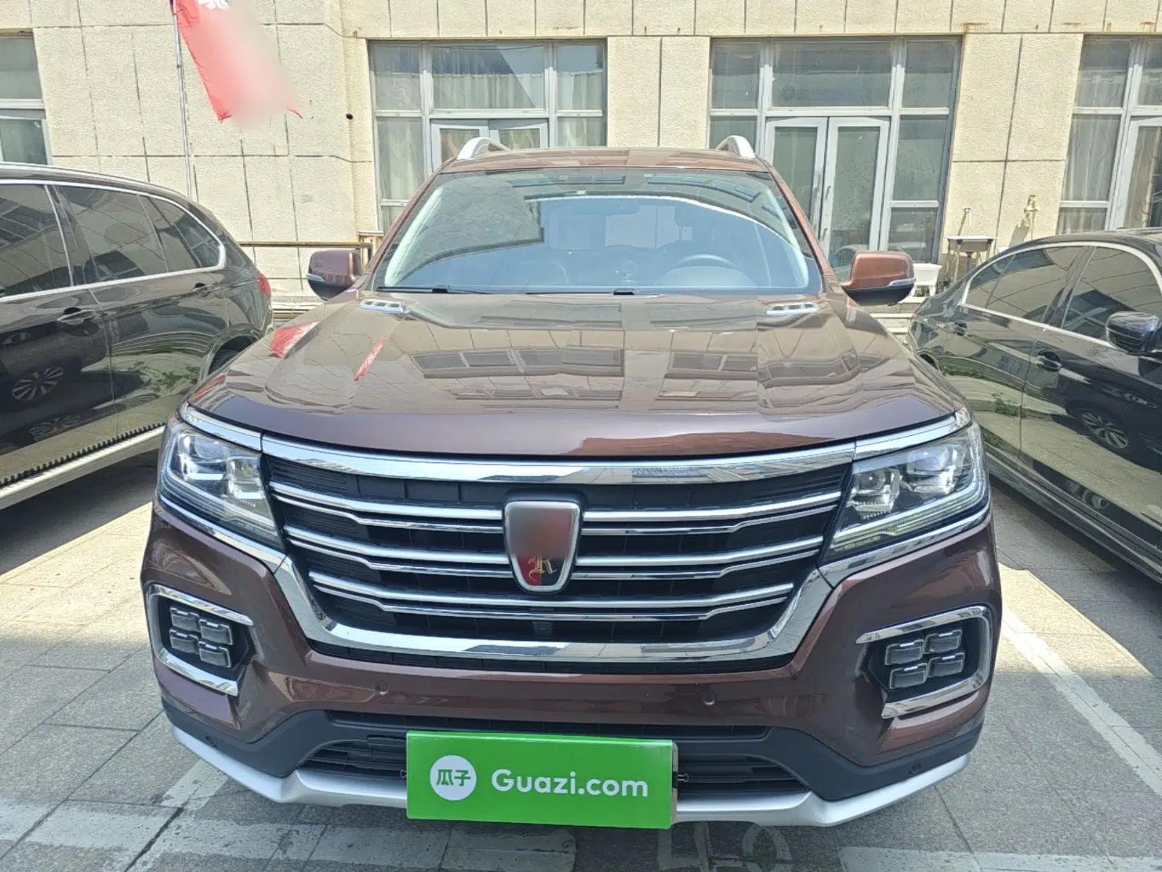 Roewe RX8 2018 30T Smart Connectivity Two-Wheel Drive Flagship Edition — миниатюра 2