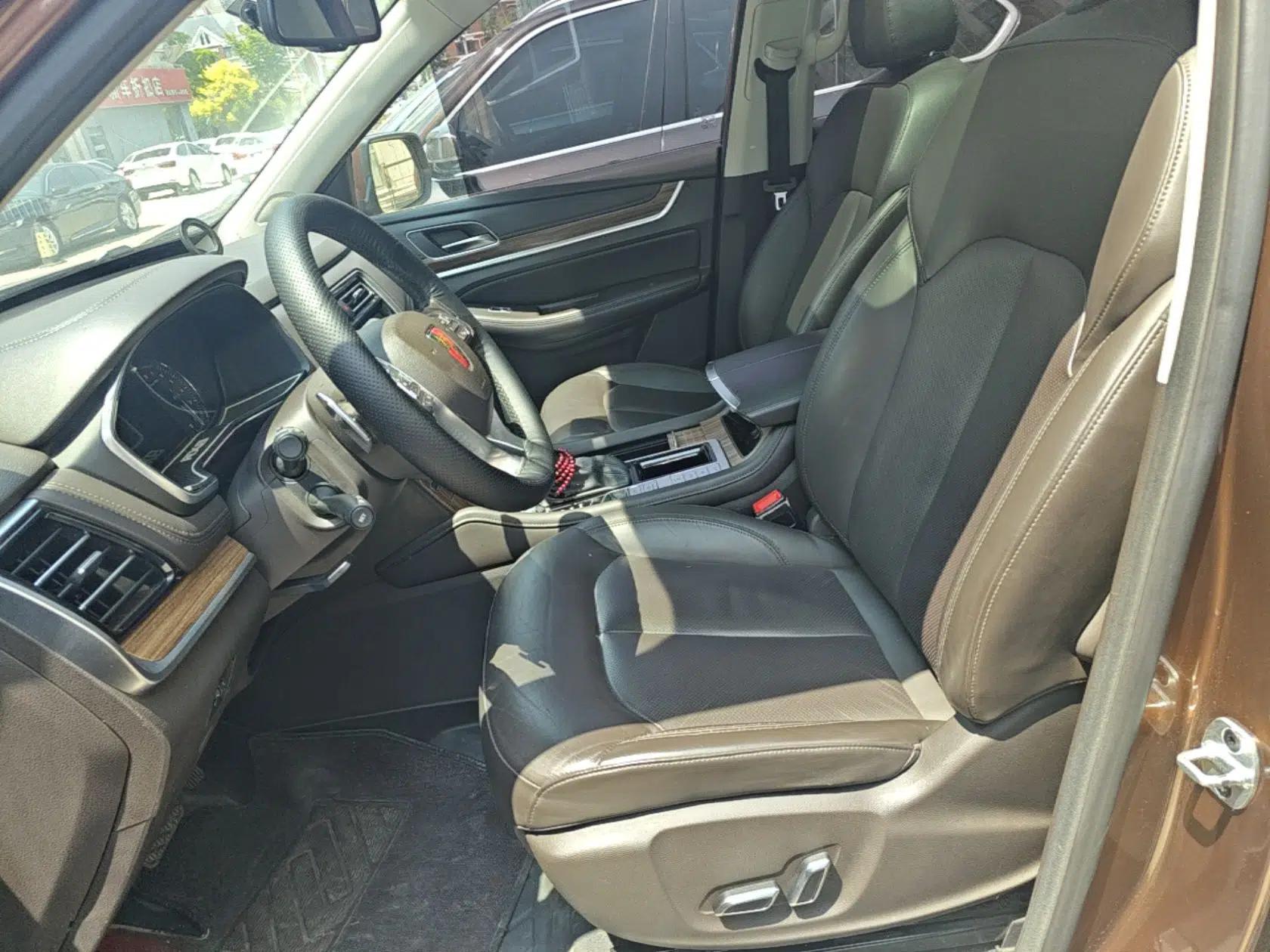 Roewe RX8 2018 30T Smart Connectivity Two-Wheel Drive Flagship Edition — миниатюра 18