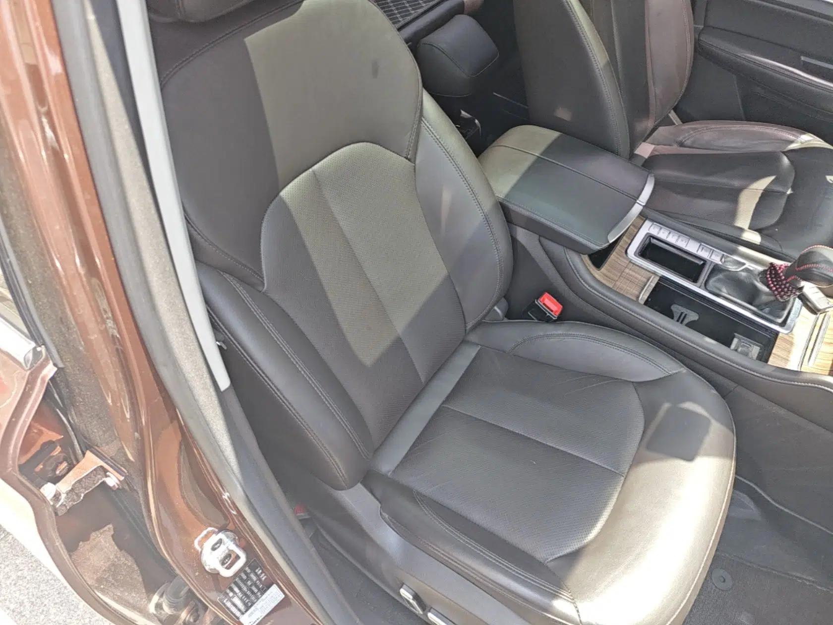 Roewe RX8 2018 30T Smart Connectivity Two-Wheel Drive Flagship Edition — миниатюра 23