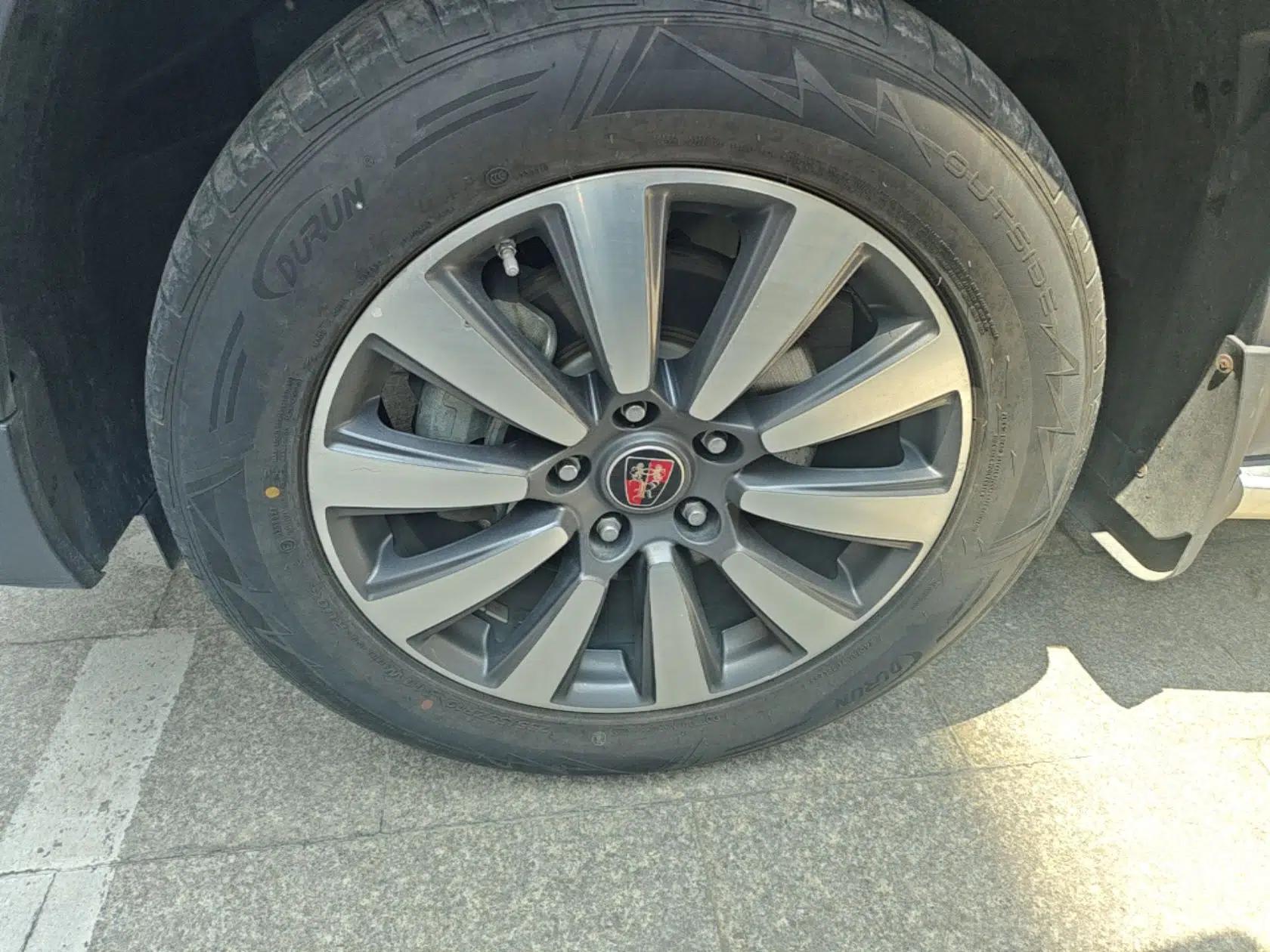 Roewe RX8 2018 30T Smart Connectivity Two-Wheel Drive Flagship Edition — миниатюра 8