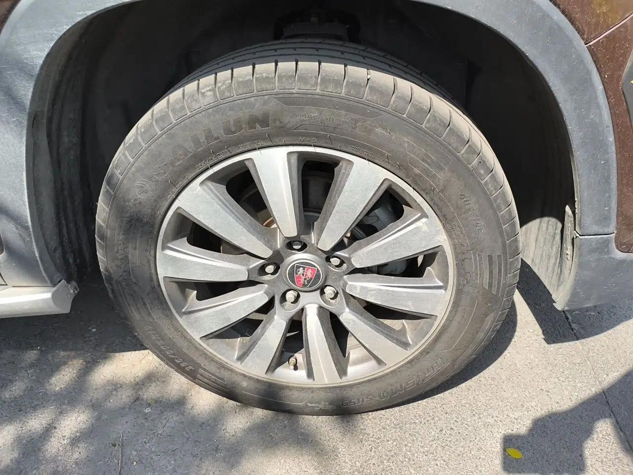 Roewe RX8 2018 30T Smart Connectivity Two-Wheel Drive Supreme Edition — миниатюра 8