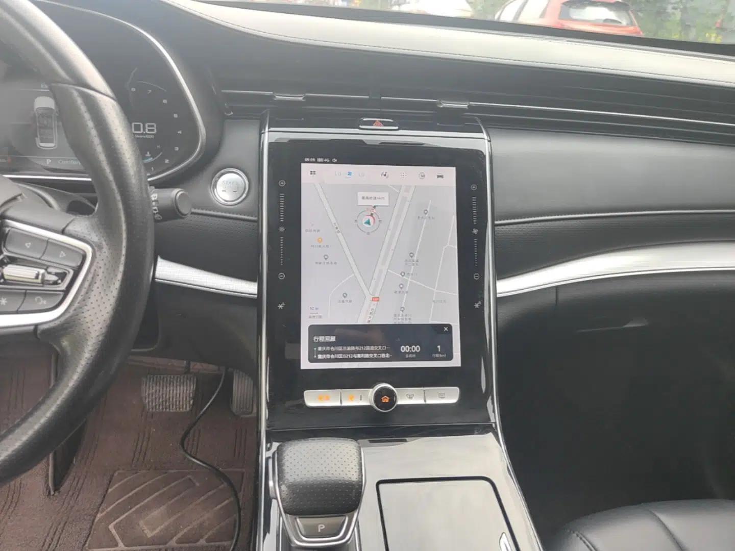 Roewe RX5 MAX 2019 300TGI Automatic Smart Cabin Luxury Edition — миниатюра 16