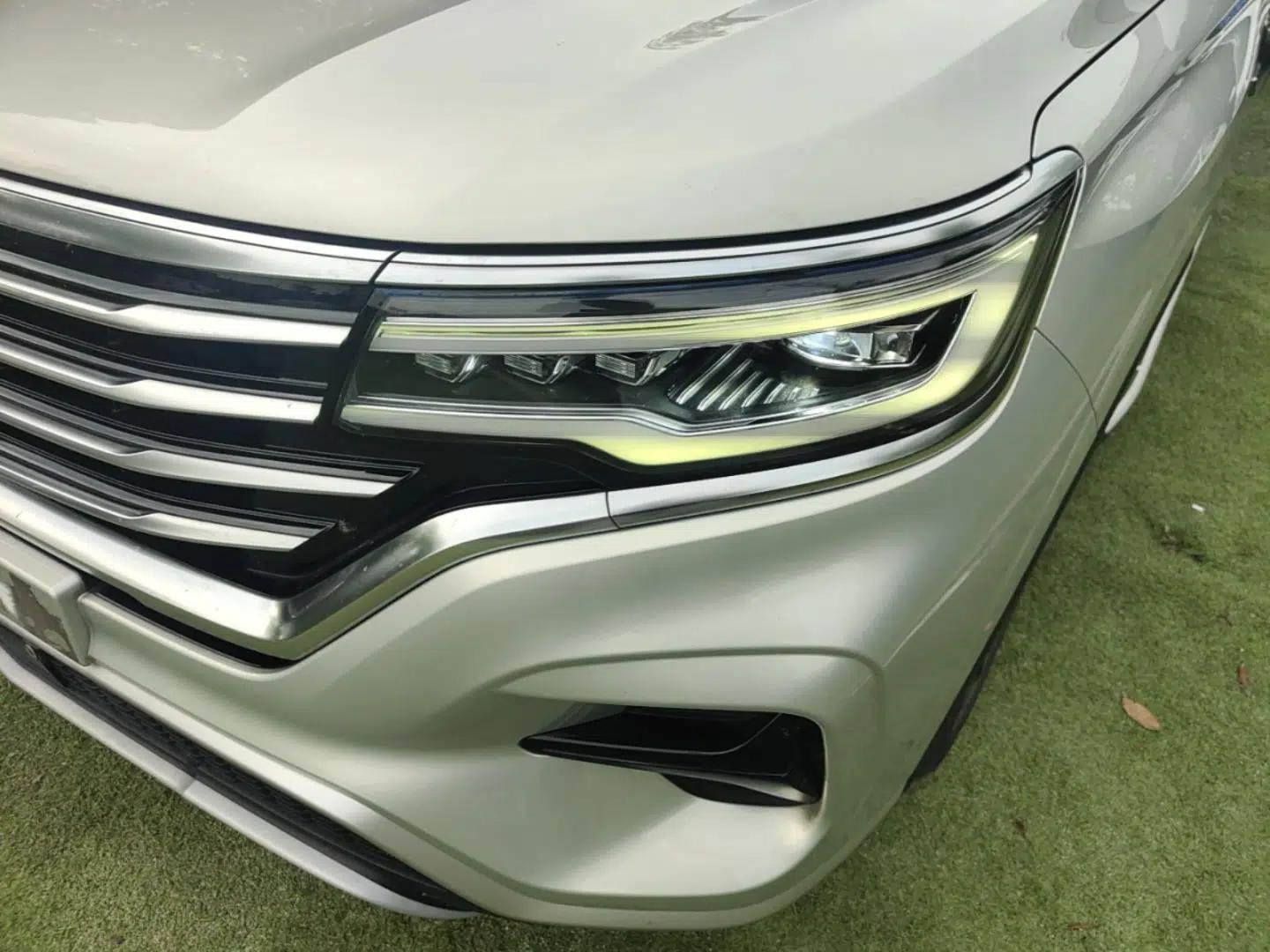 Roewe RX5 MAX 2019 300TGI Automatic Smart Cabin Luxury Edition — миниатюра 9