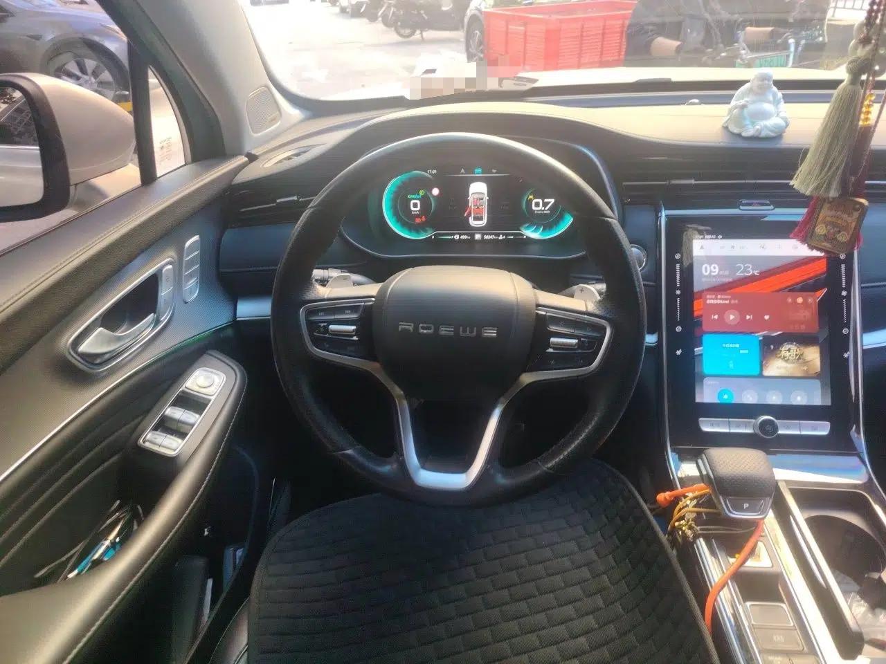 Roewe RX5 MAX 2019 400TGI Automatic Smart Cabin Flagship Edition — миниатюра 11