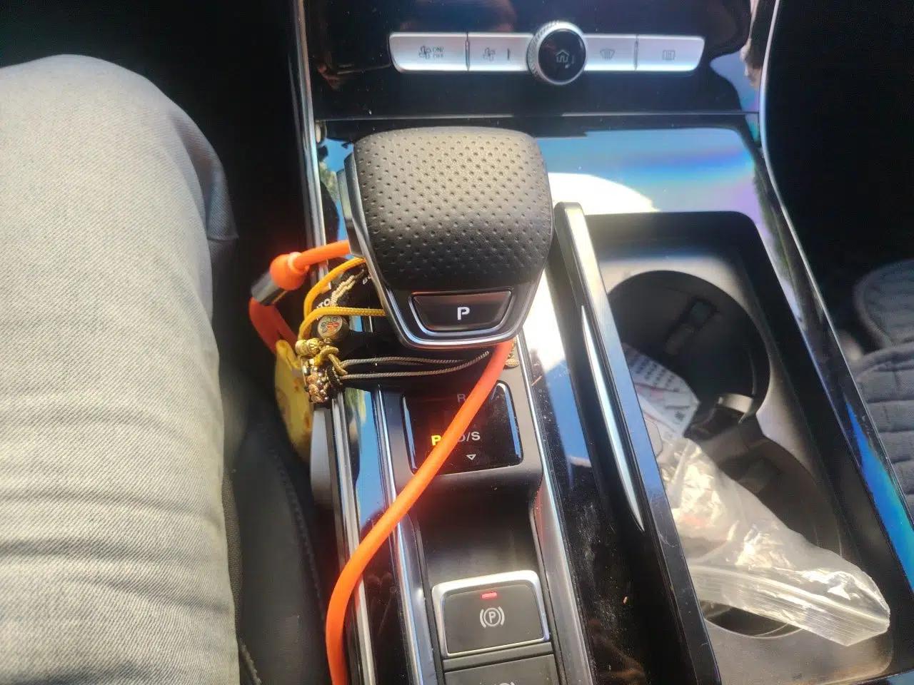 Roewe RX5 MAX 2019 400TGI Automatic Smart Cabin Flagship Edition — миниатюра 15