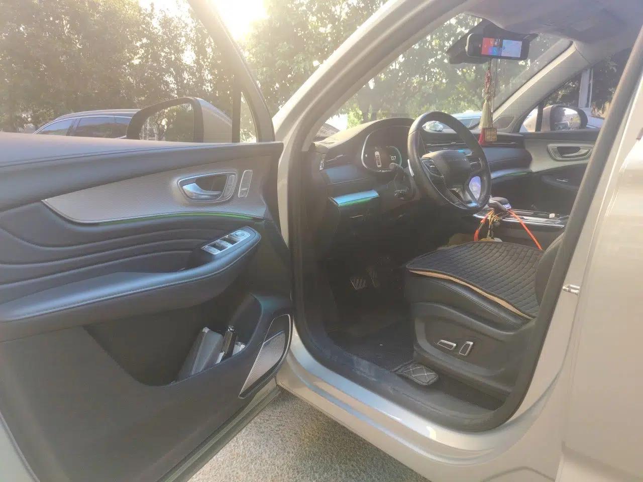Roewe RX5 MAX 2019 400TGI Automatic Smart Cabin Flagship Edition — миниатюра 17