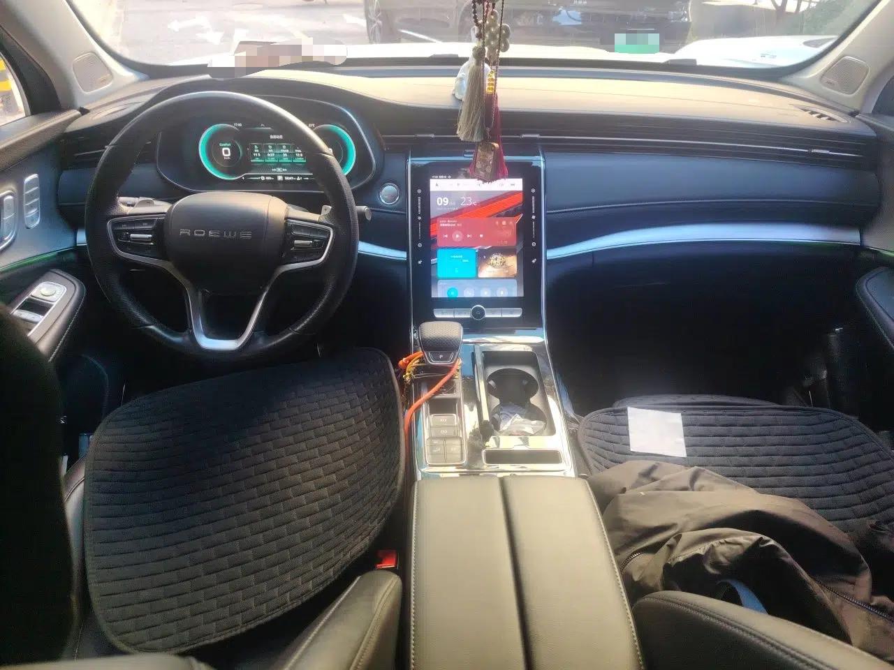 Roewe RX5 MAX 2019 400TGI Automatic Smart Cabin Flagship Edition — миниатюра 10
