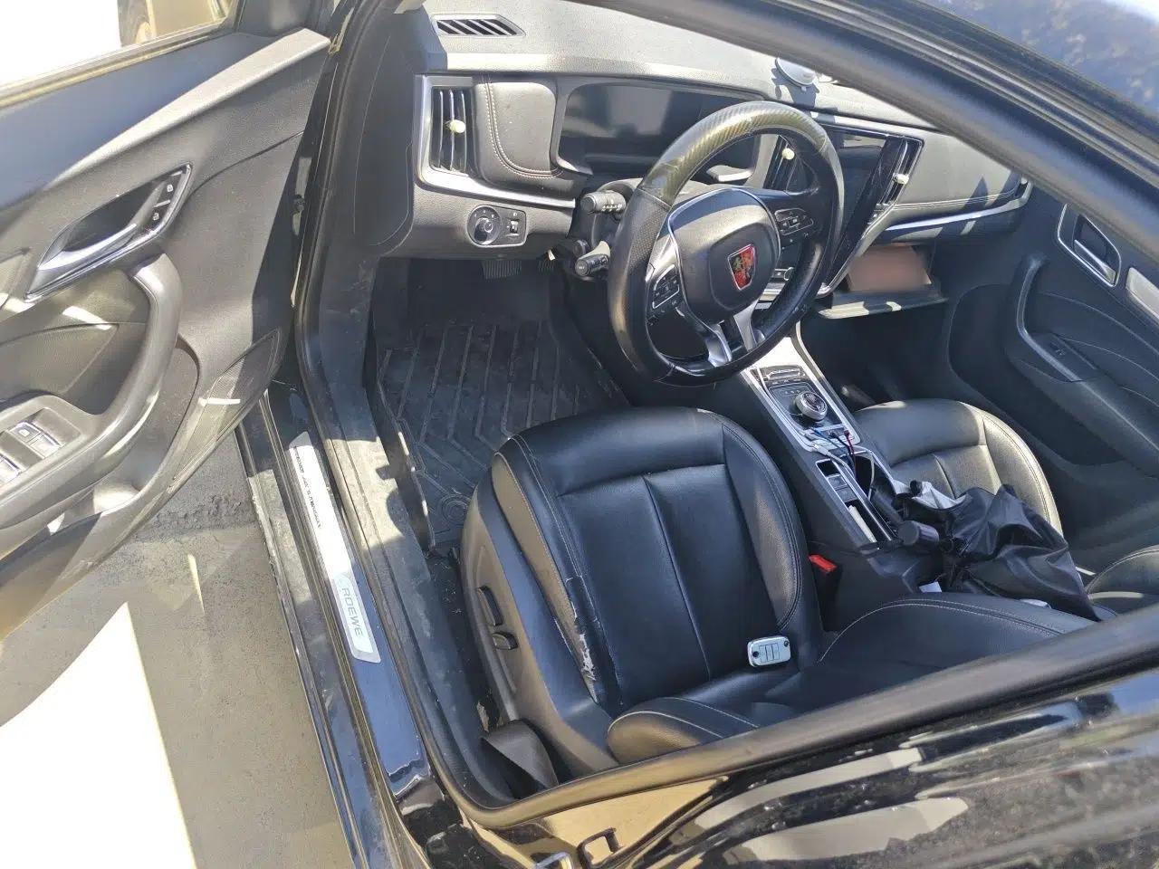 Roewe i6 New Energy 2017 45T Hybrid Connect & Smart Enjoyment Edition — миниатюра 17