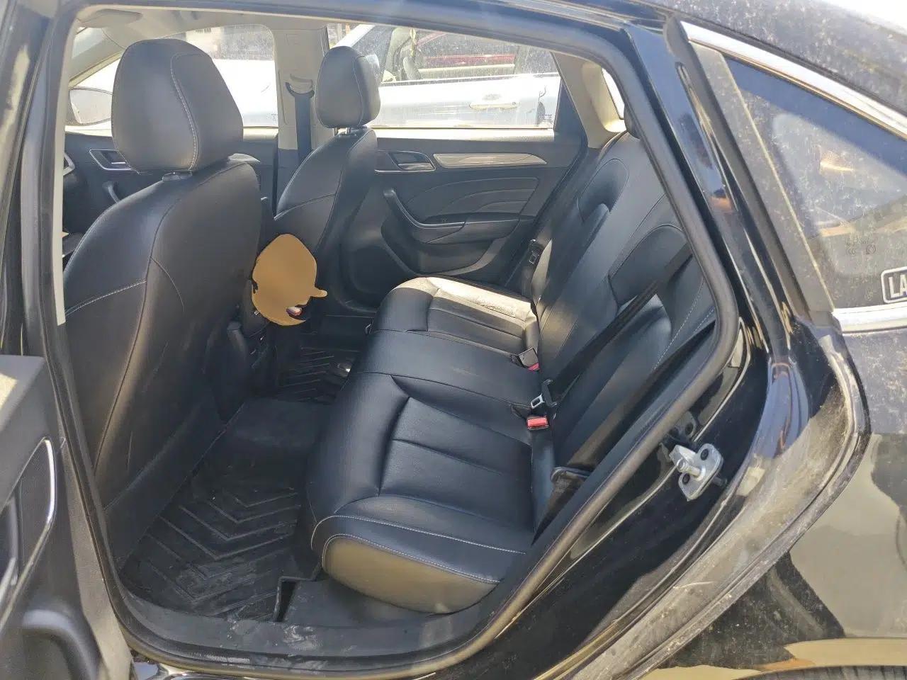 Roewe i6 New Energy 2017 45T Hybrid Connect & Smart Enjoyment Edition — миниатюра 18