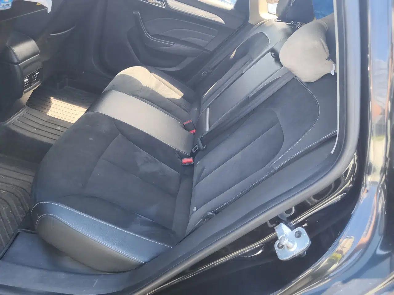 Roewe i6 New Energy 2017 45T Hybrid Connective Smart Luxury Edition — миниатюра 18