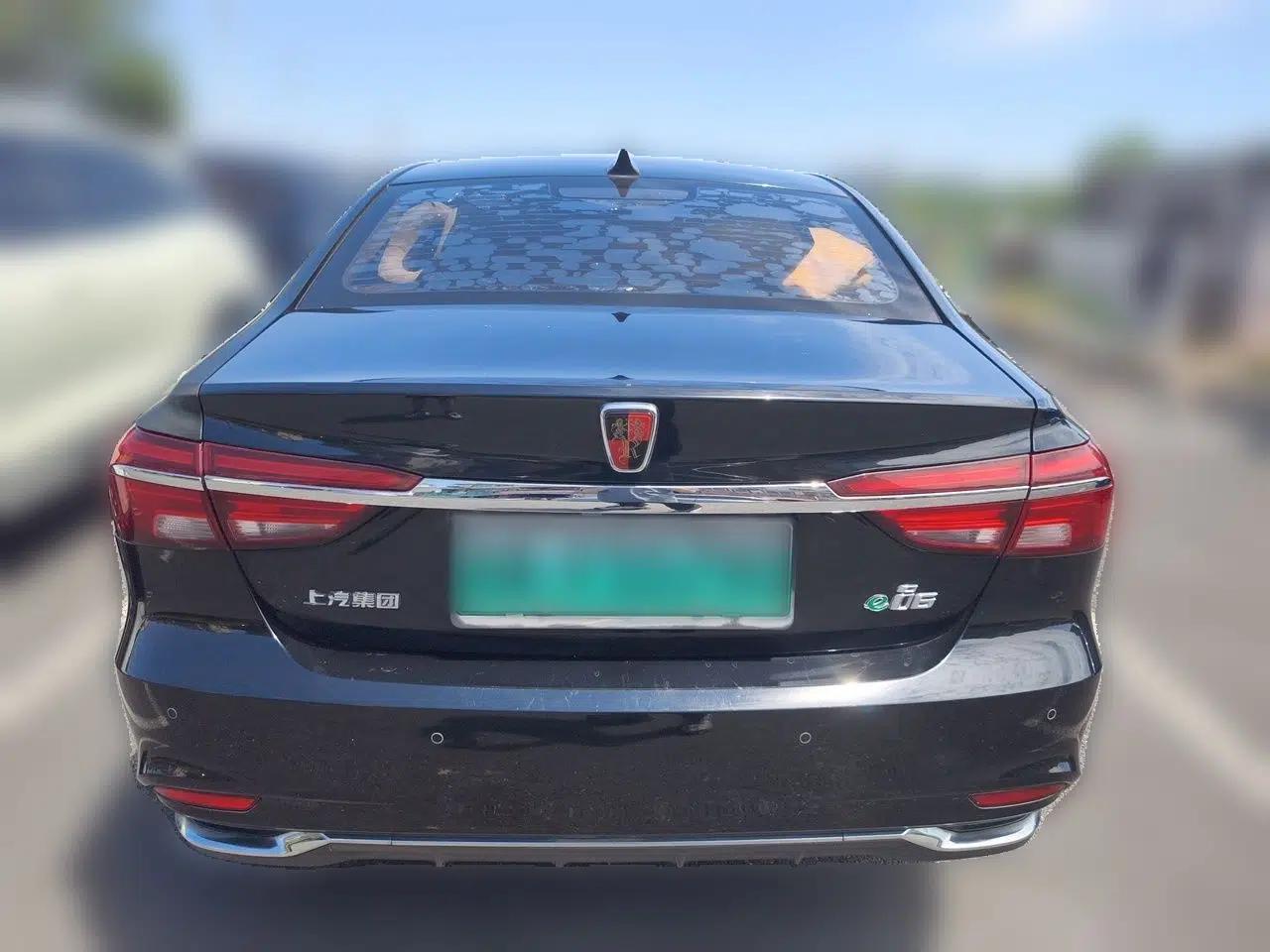 Roewe i6 New Energy 2017 45T Hybrid Connective Smart Luxury Edition — миниатюра 5