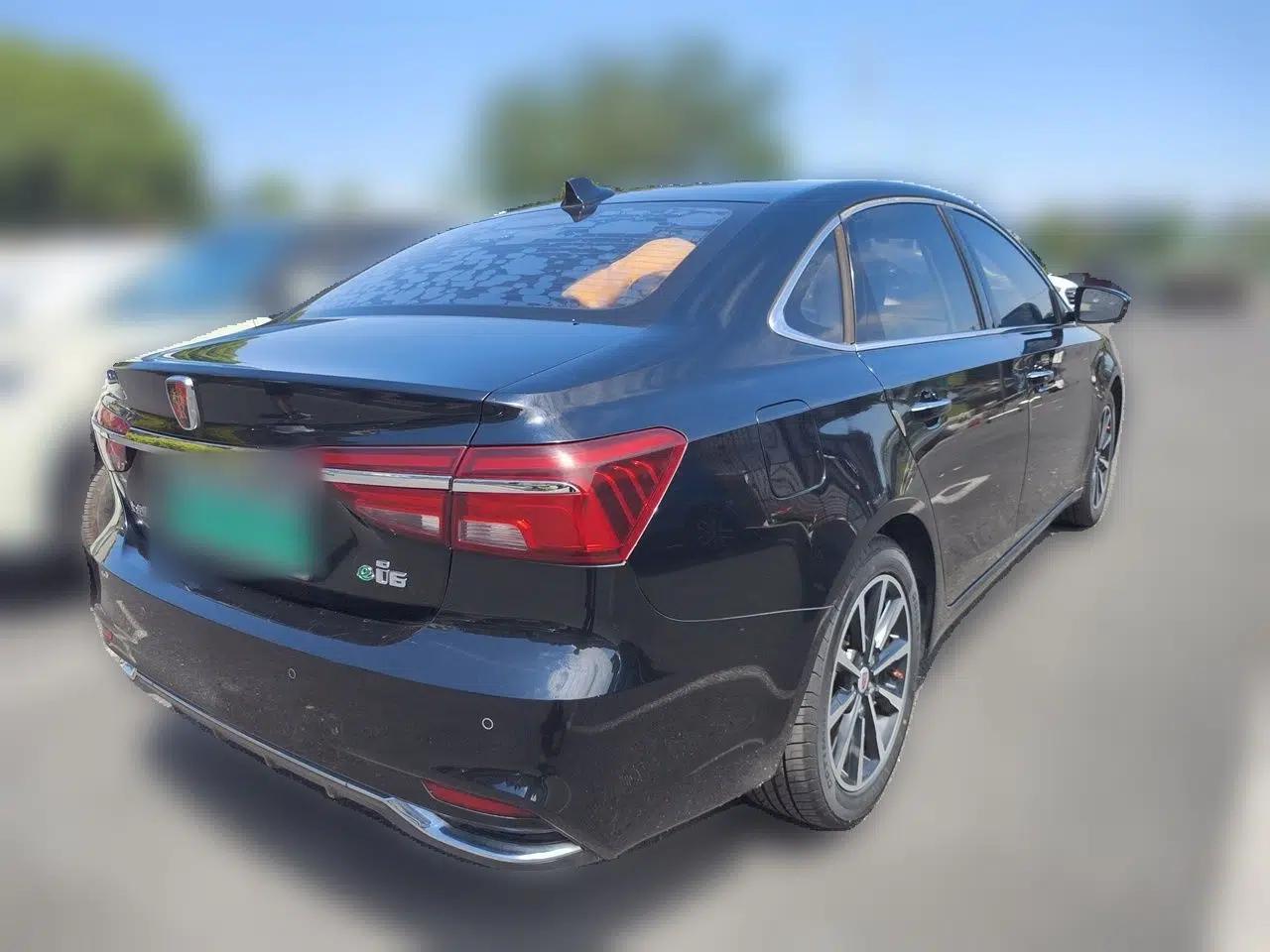 Roewe i6 New Energy 2017 45T Hybrid Connective Smart Luxury Edition — миниатюра 6