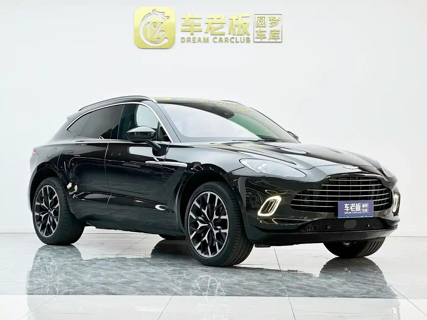 Aston Martin DBX 2020 4.0T V8 — миниатюра 2