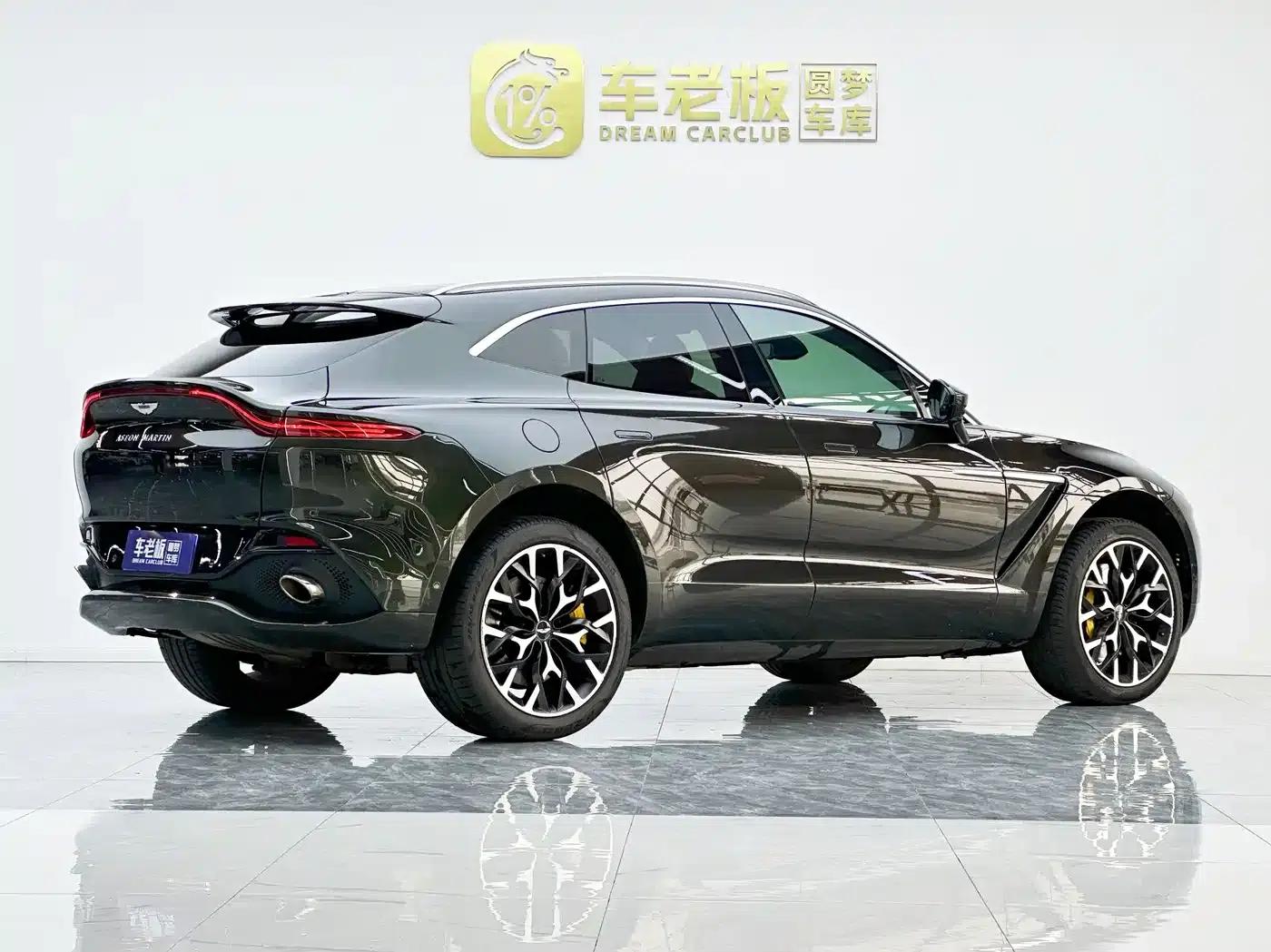 Aston Martin DBX 2020 4.0T V8 — миниатюра 3