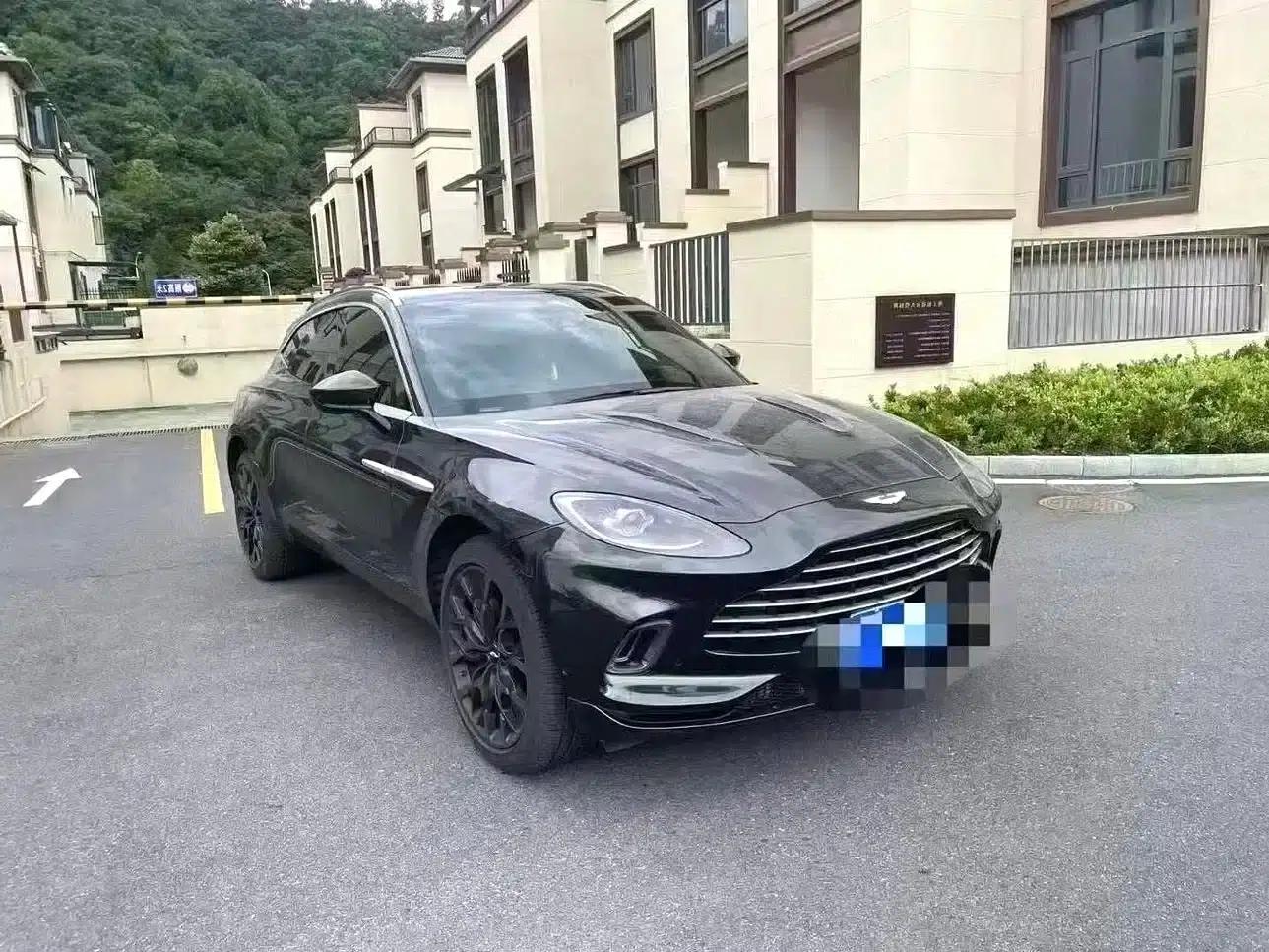 2022 Aston Martin DBX 4.0T V8 — миниатюра 3