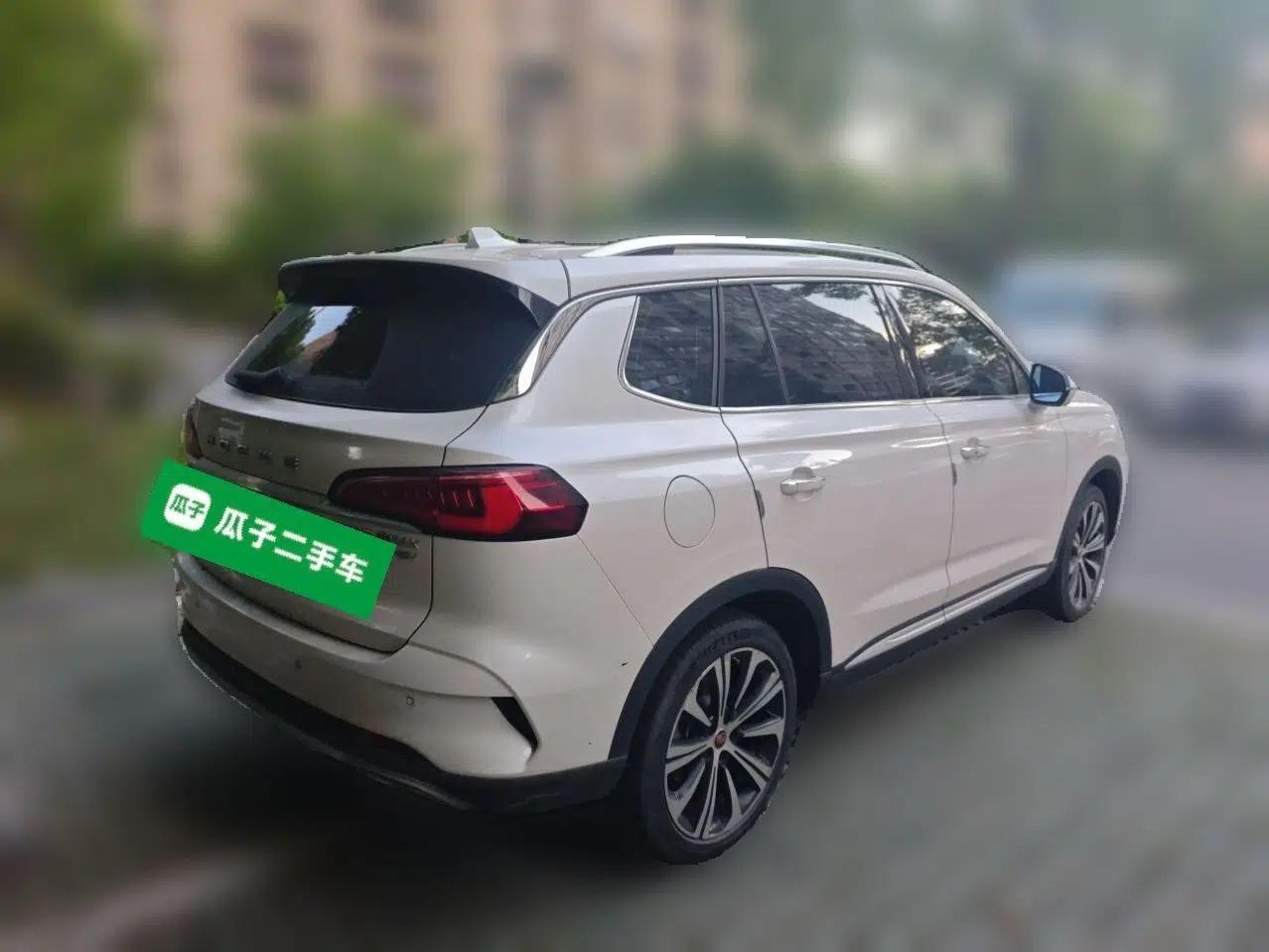 Roewe RX5 eMAX 2020 500 PHEV Smart Cabin Flagship Edition — миниатюра 6