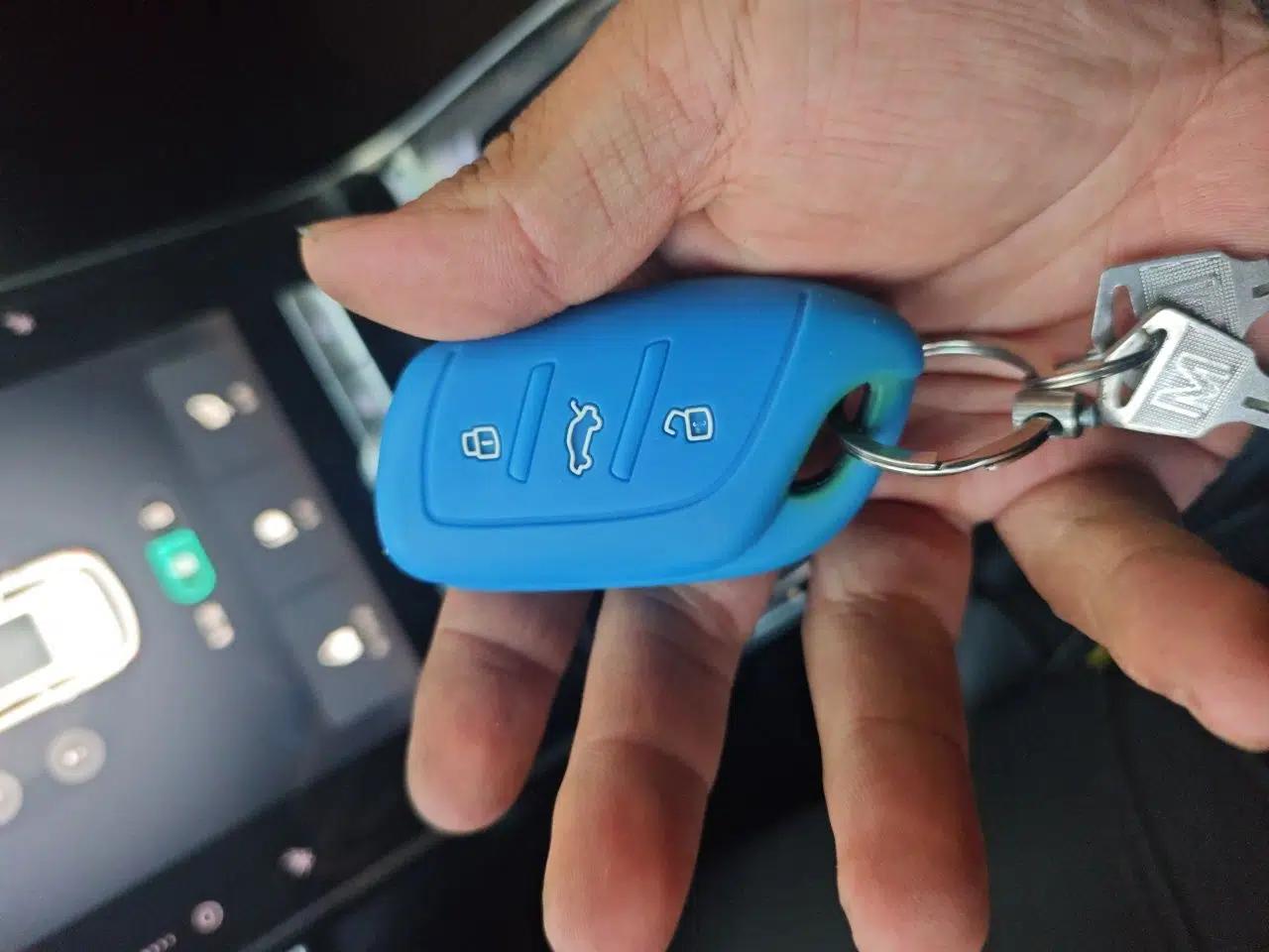 Roewe RX5 eMAX 2020 500 PHEV Smart Cabin Flagship Edition — миниатюра 9