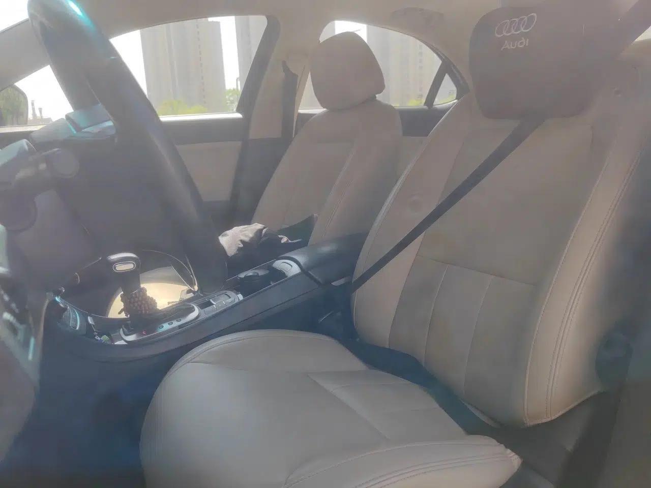 Roewe e550 2016 Deluxe Edition — миниатюра 16