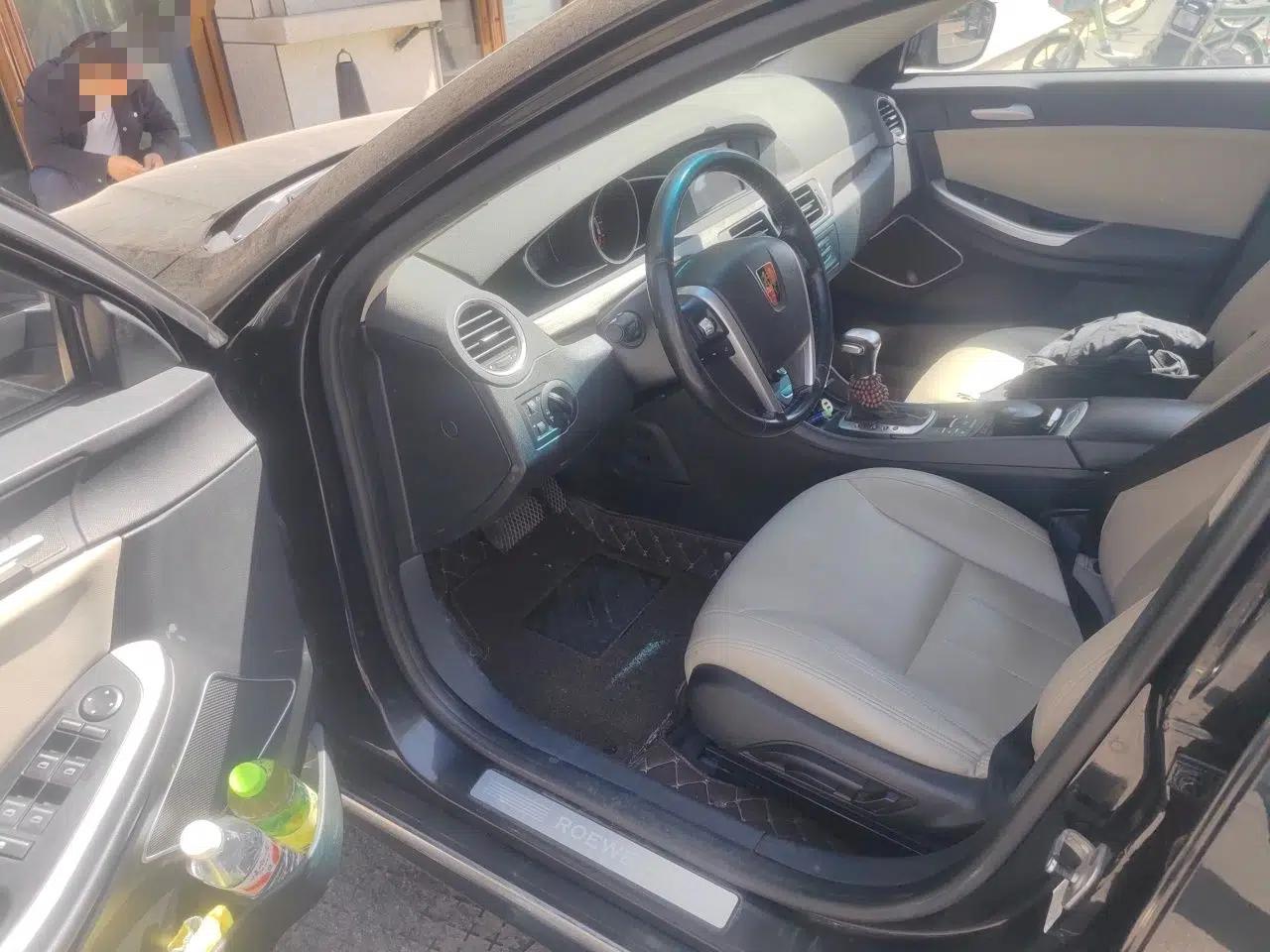 Roewe e550 2016 Deluxe Edition — миниатюра 17