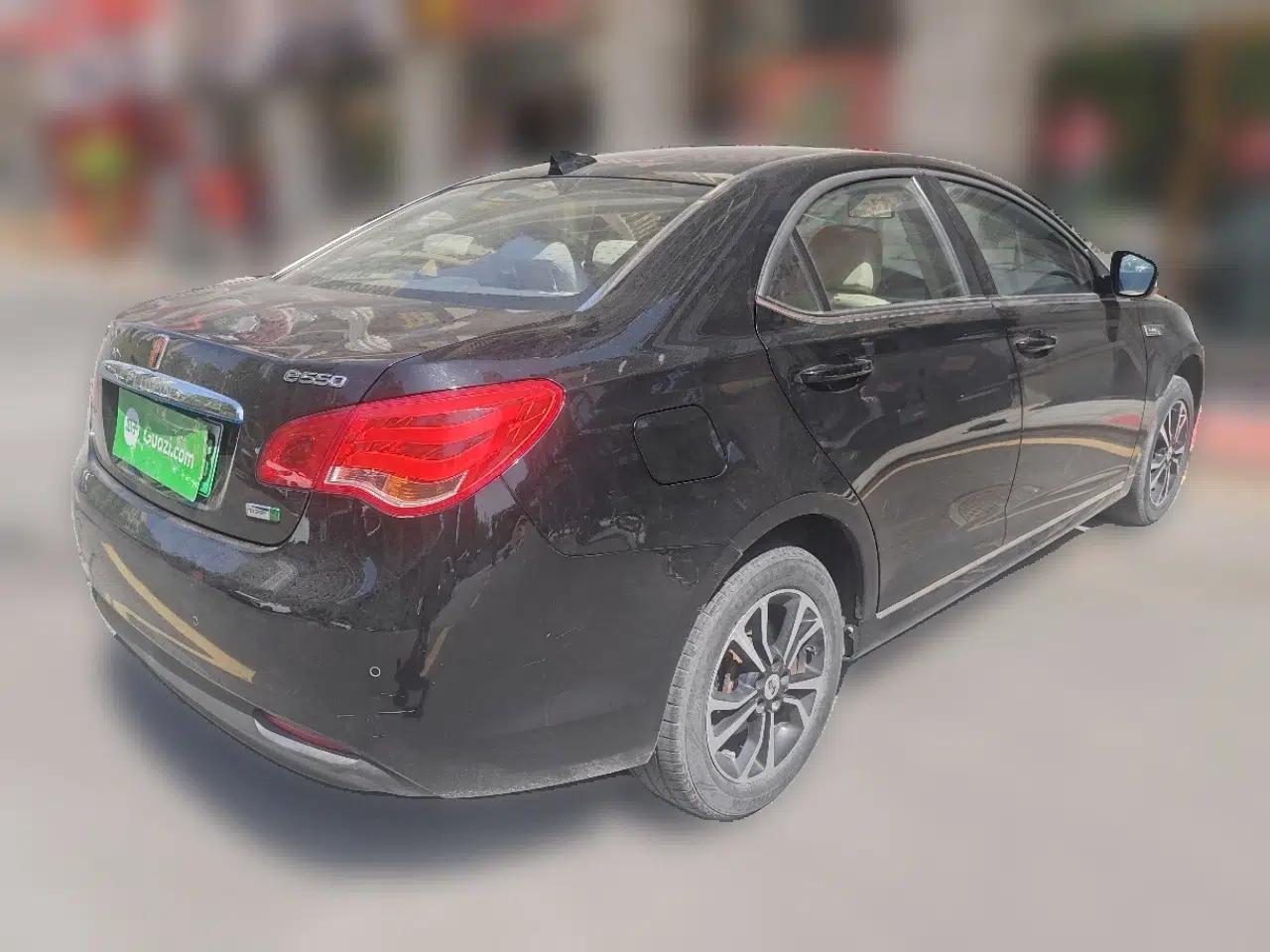 Roewe e550 2016 Deluxe Edition — миниатюра 6