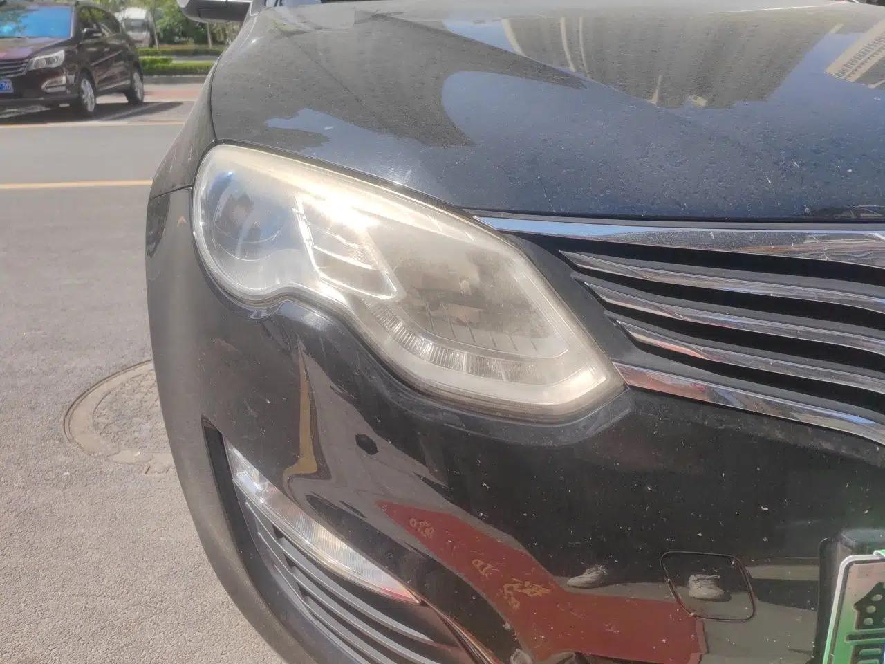 Roewe e550 2016 Deluxe Edition — миниатюра 7