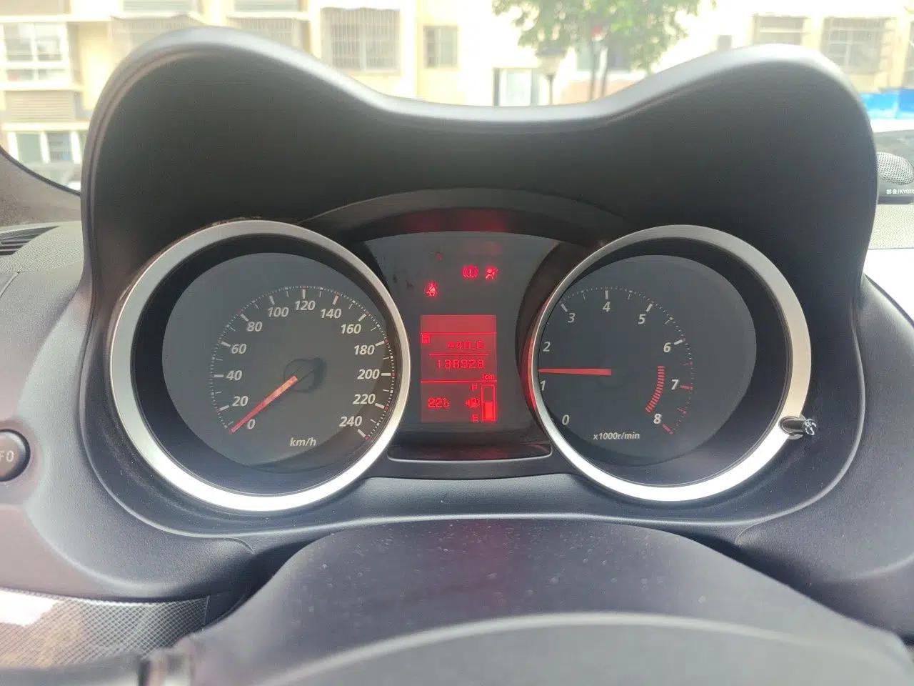 Mitsubishi Lancer EX 2012 Fashion Edition 1.8L Manual Comfort Version — миниатюра 12