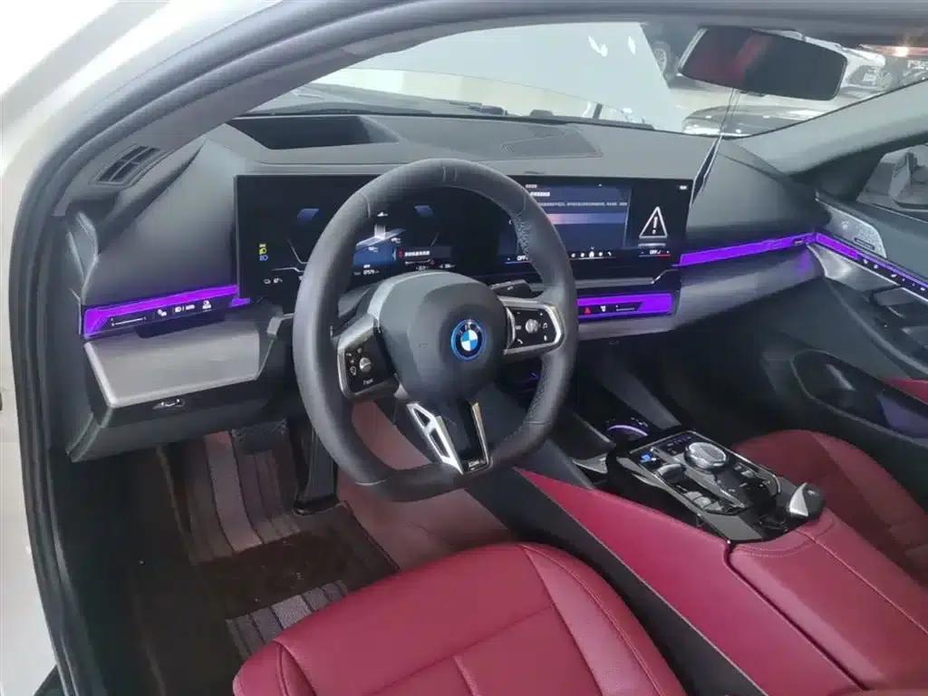 BMW i5 2025 eDrive 40L M Sport Package — миниатюра 11