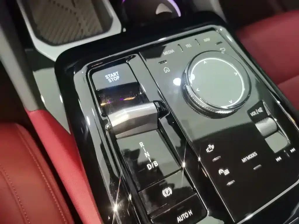 BMW i5 2025 eDrive 40L M Sport Package — миниатюра 14